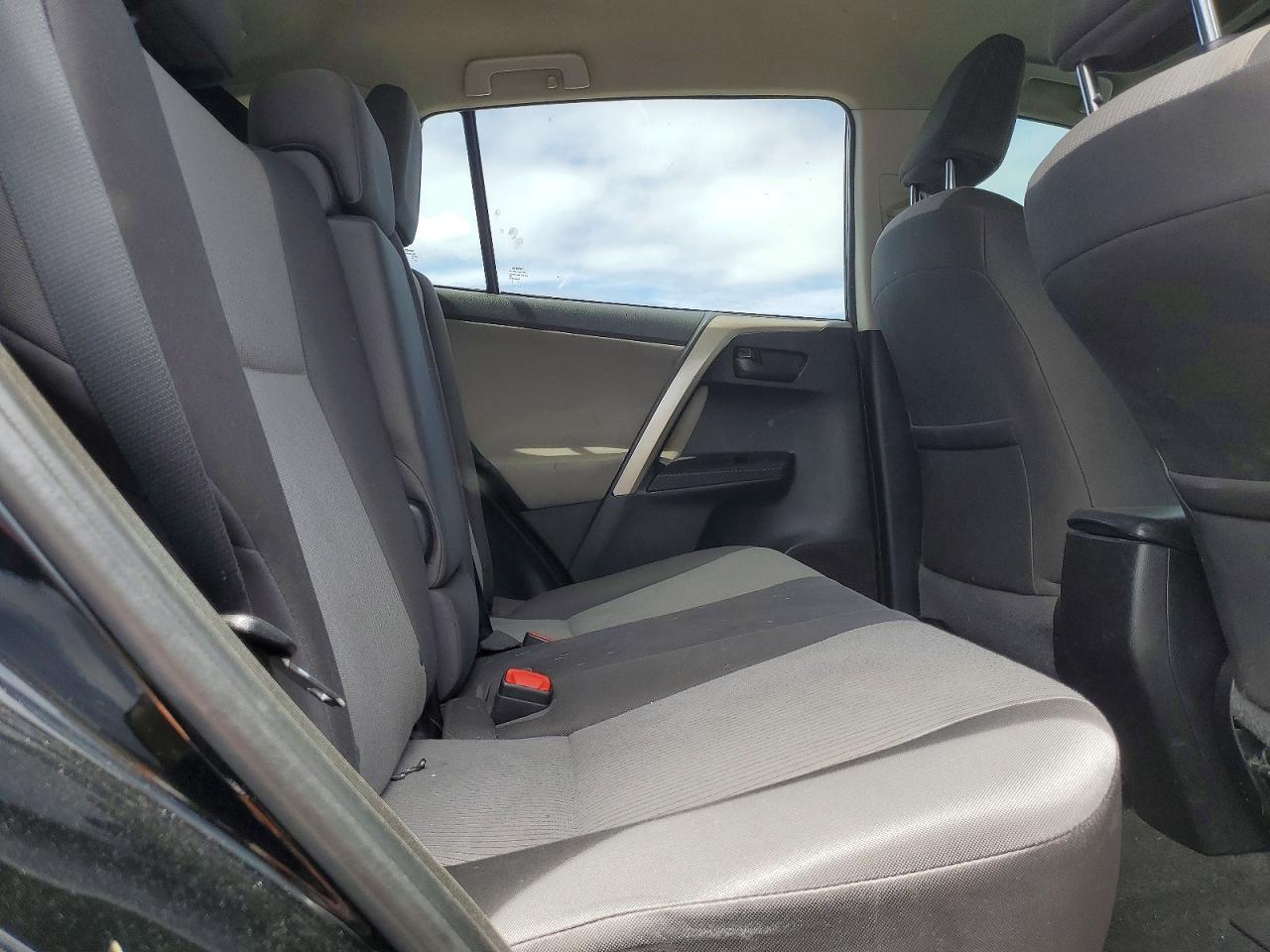 2015 Toyota Rav4 Le Black vin: 2T3ZFREV6FW188669
