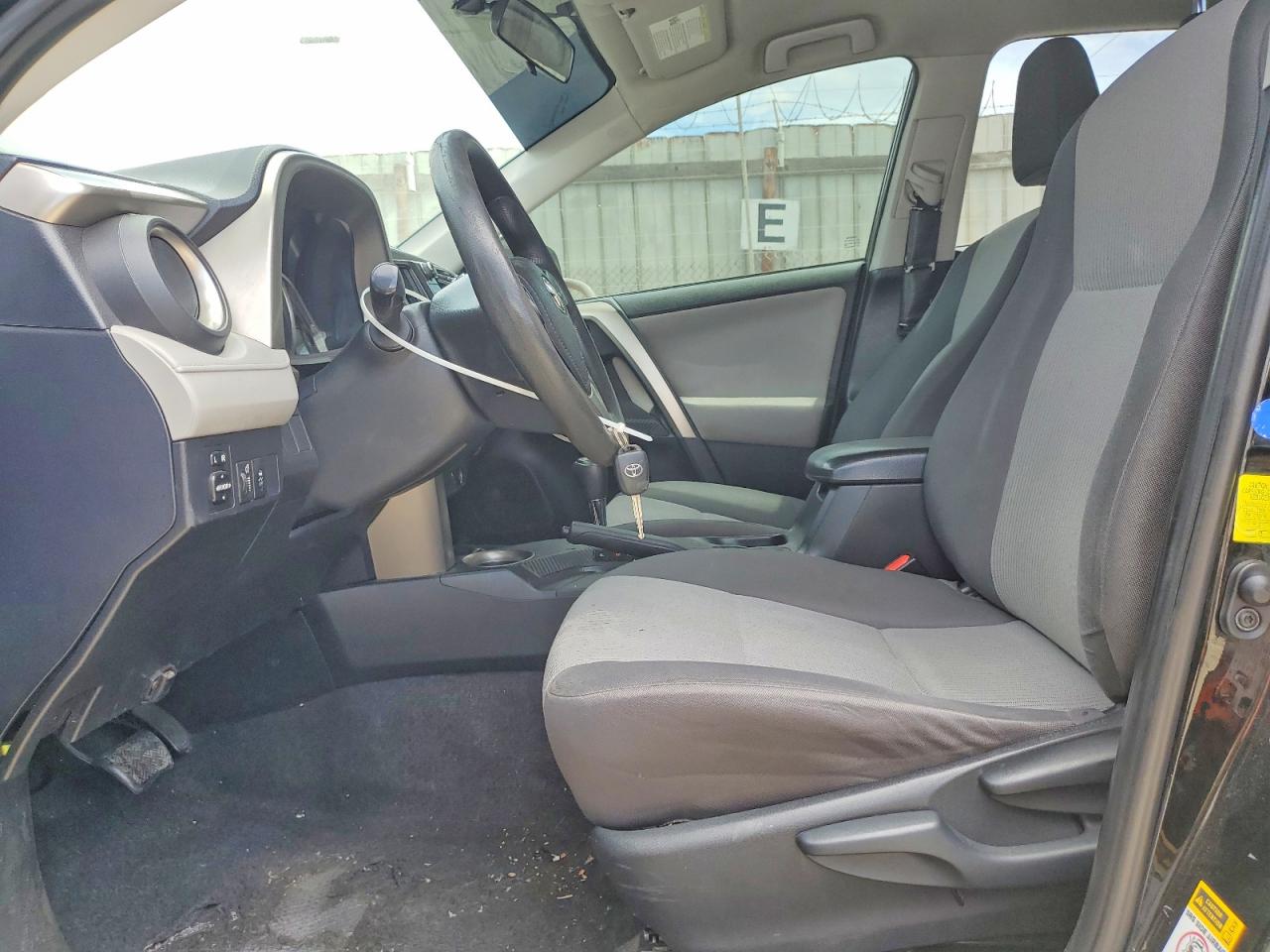 2015 Toyota Rav4 Le Black vin: 2T3ZFREV6FW188669