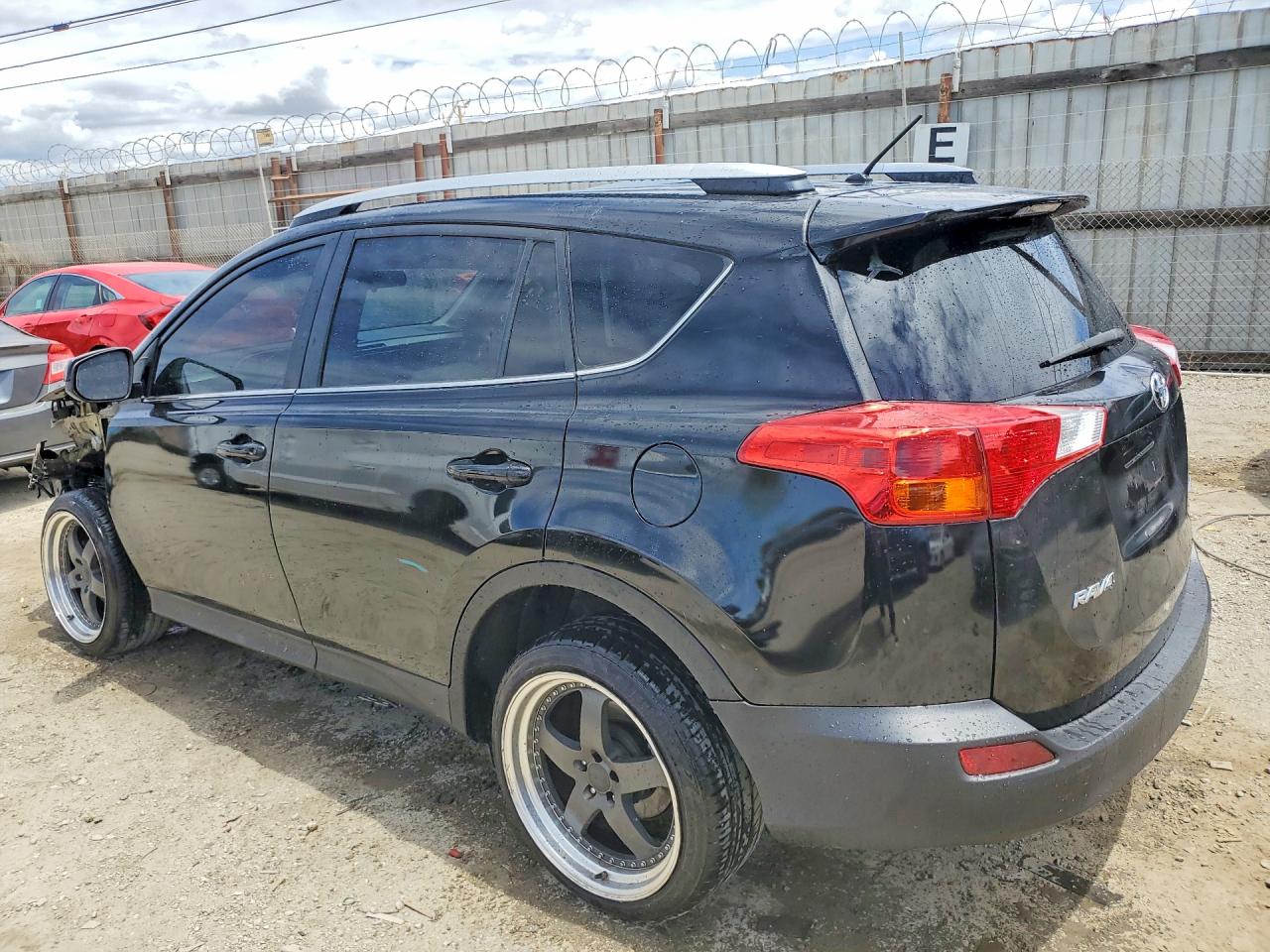2015 Toyota Rav4 Le Black vin: 2T3ZFREV6FW188669
