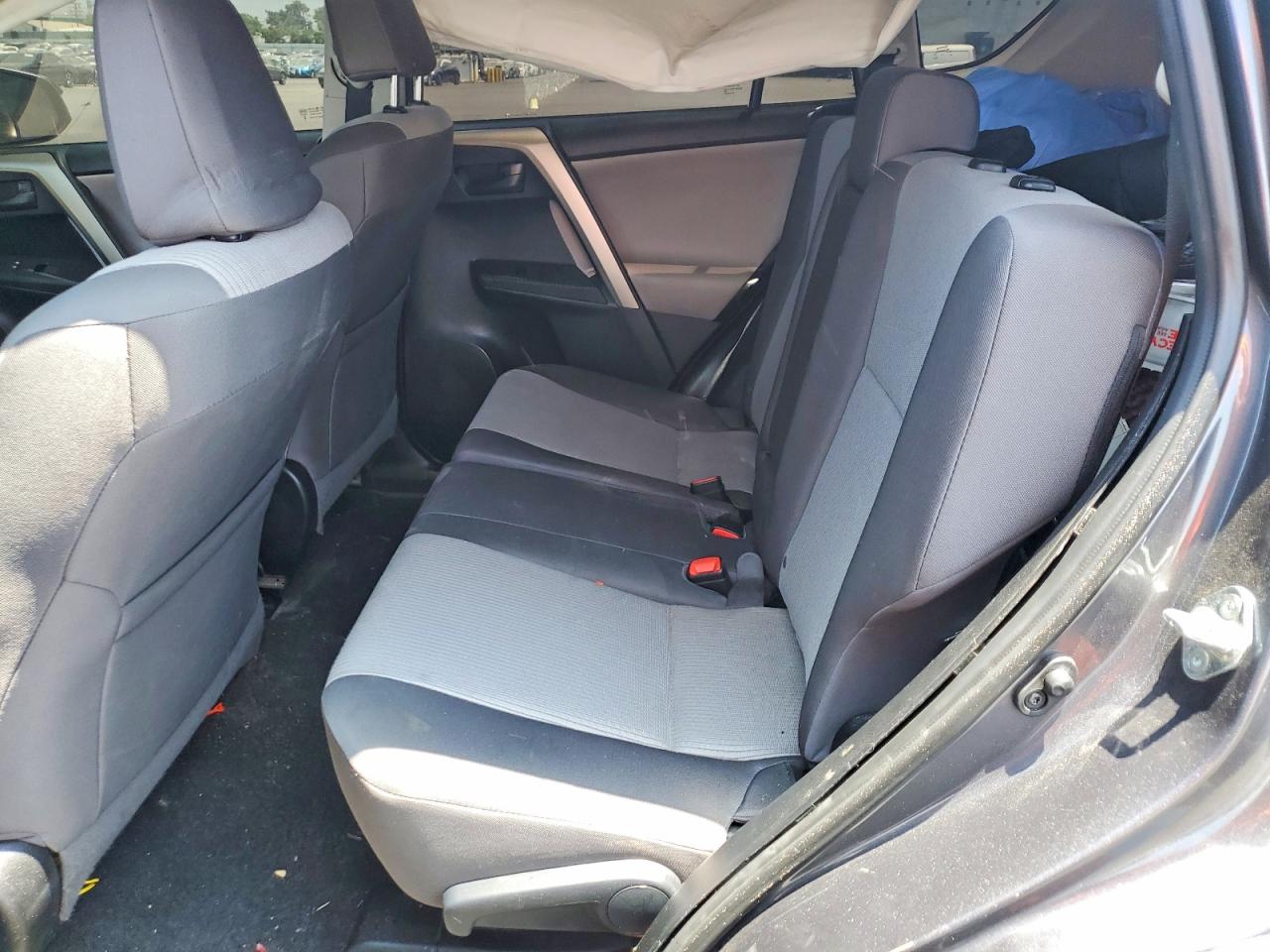 2015 Toyota Rav4 Le Gray vin: 2T3ZFREV6FW223033