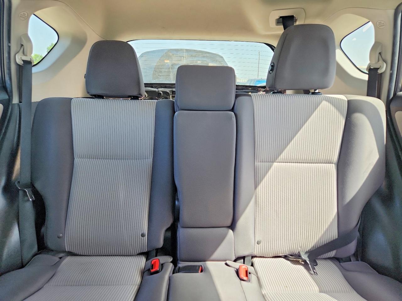 2015 Toyota Rav4 Le Gray vin: 2T3ZFREV6FW225056