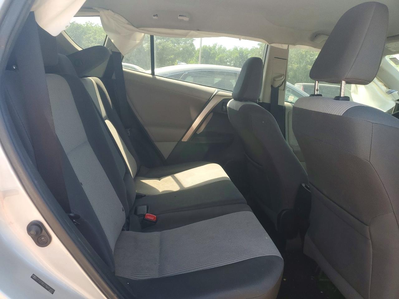 2013 Toyota Rav4 Le Silver vin: 2T3ZFREV7DW009682