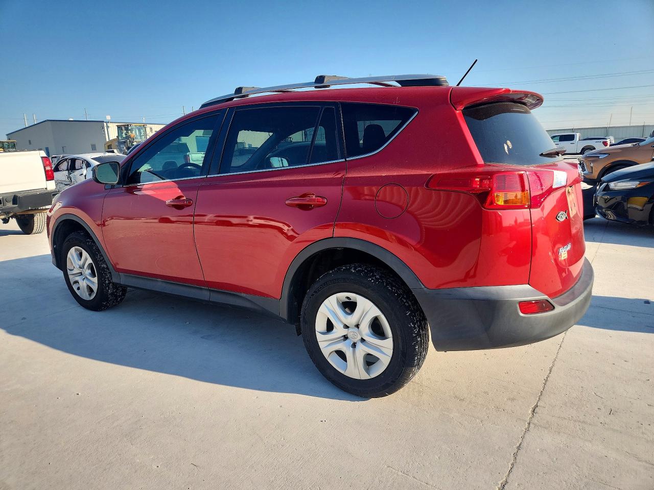 2014 Toyota Rav4 Le Red vin: 2T3ZFREV7EW117057