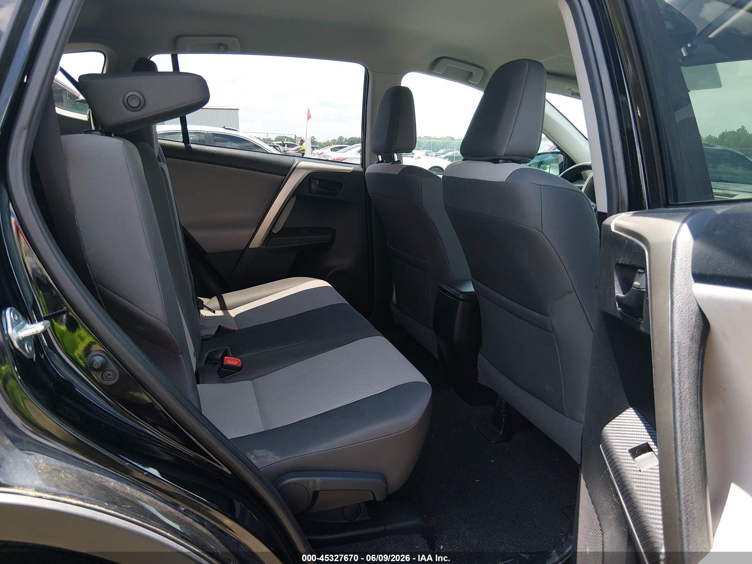 2015 Toyota Rav4 Le Black vin: 2T3ZFREV7FW130733