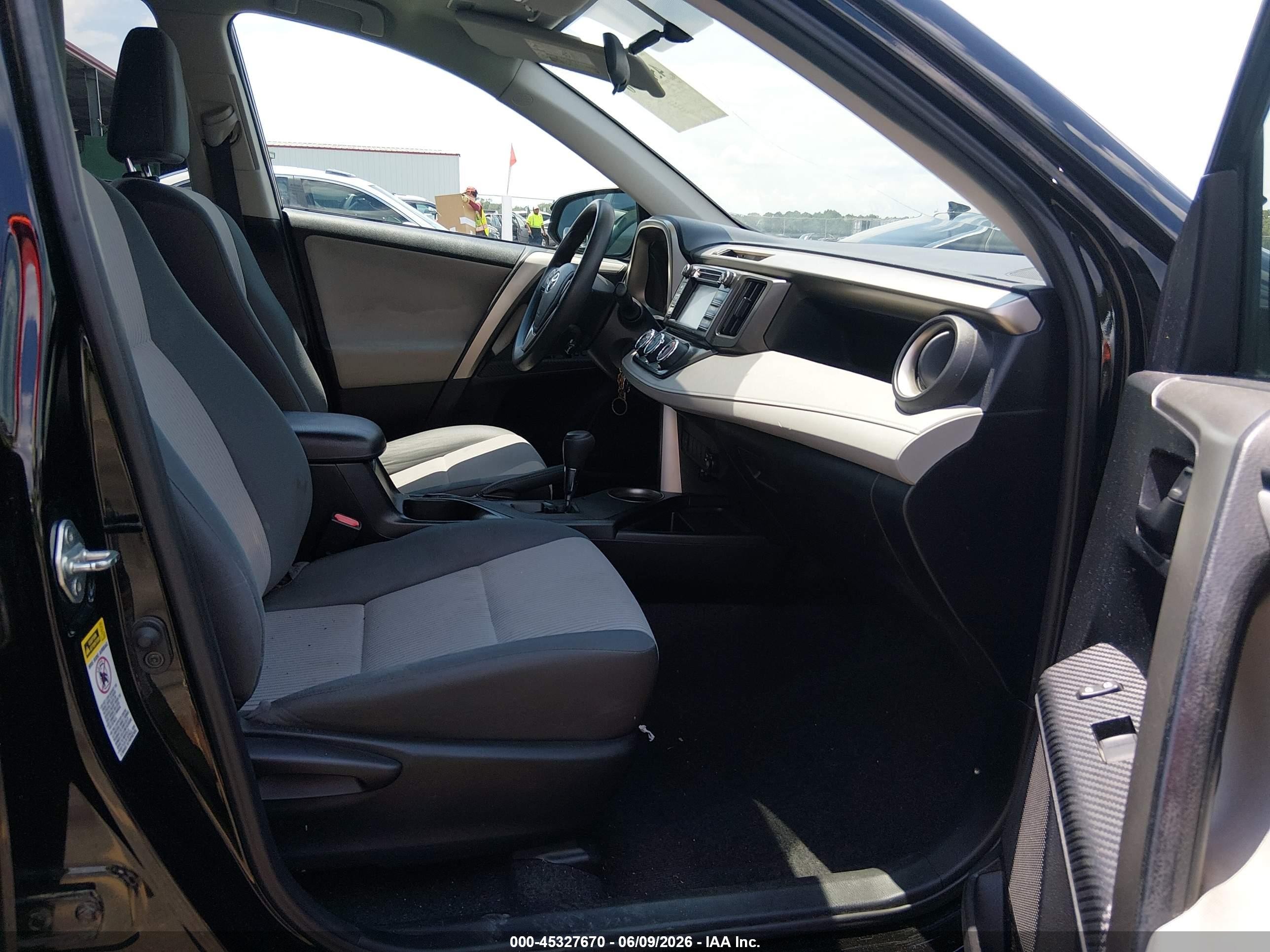 2015 Toyota Rav4 Le Black vin: 2T3ZFREV7FW130733