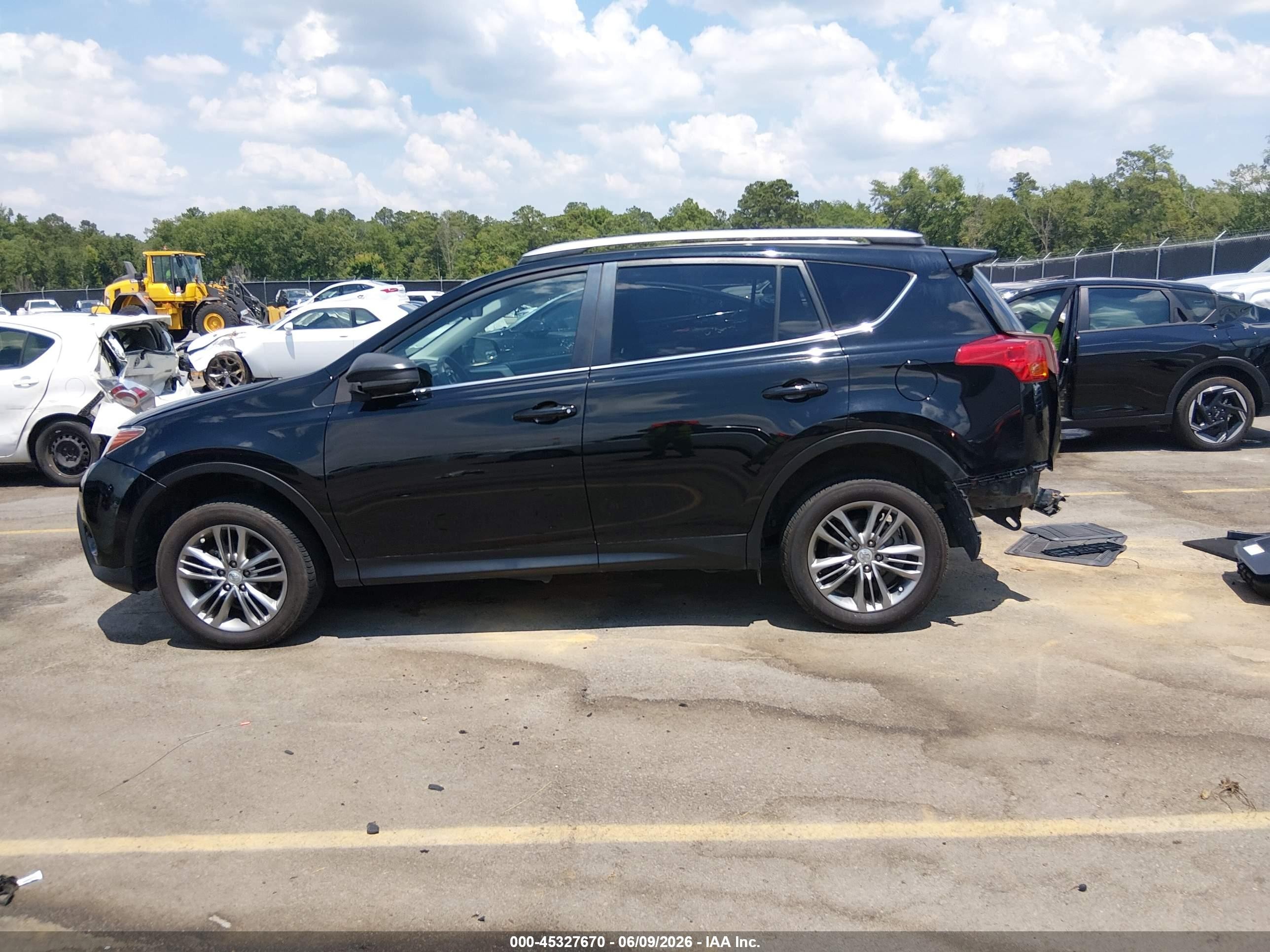 2015 Toyota Rav4 Le Black vin: 2T3ZFREV7FW130733