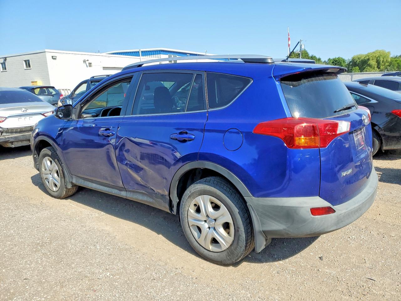 2015 Toyota Rav4 Le Blue vin: 2T3ZFREV7FW142963