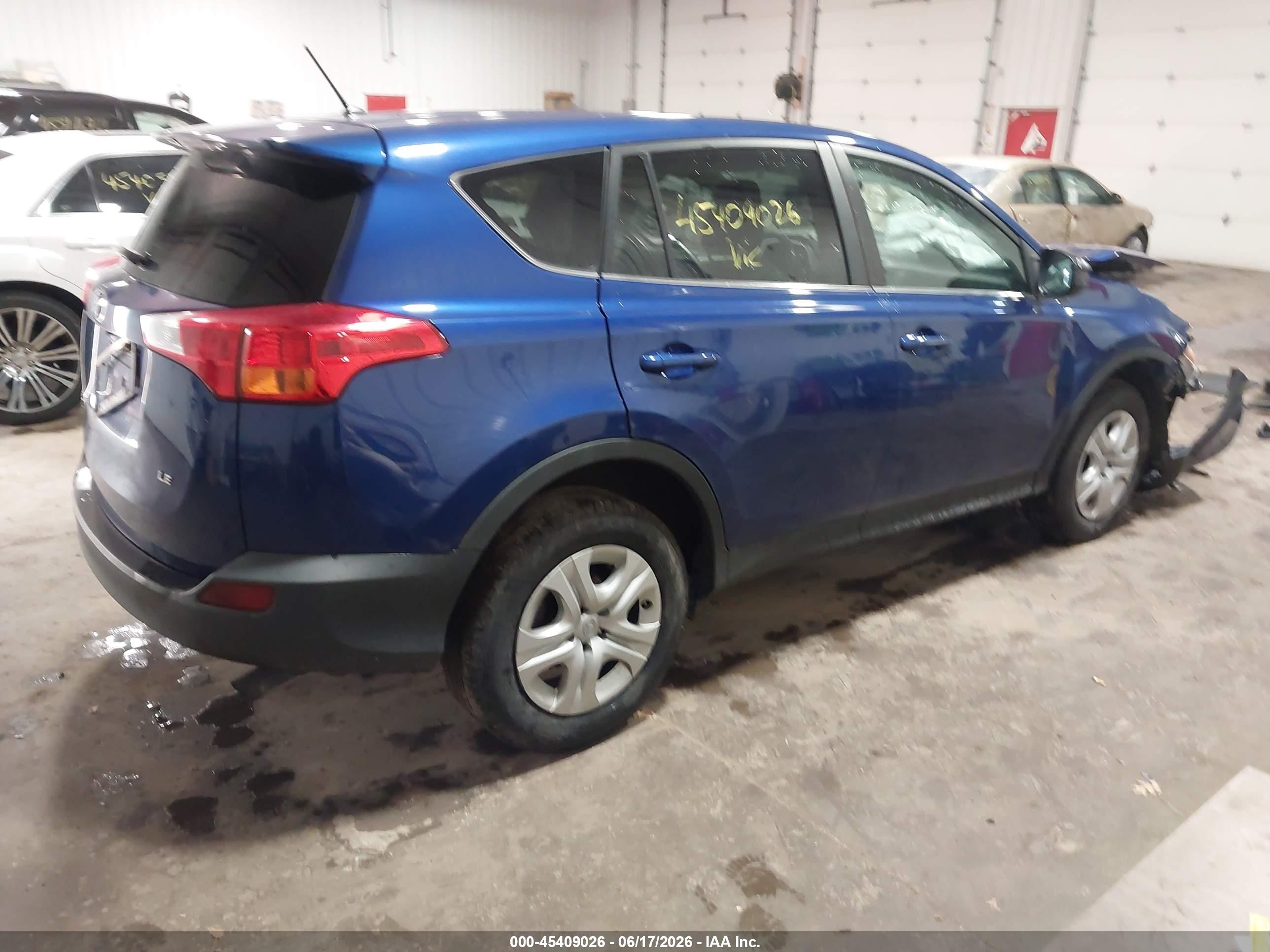 2015 Toyota Rav4 Le Синий vin: 2T3ZFREV7FW178734