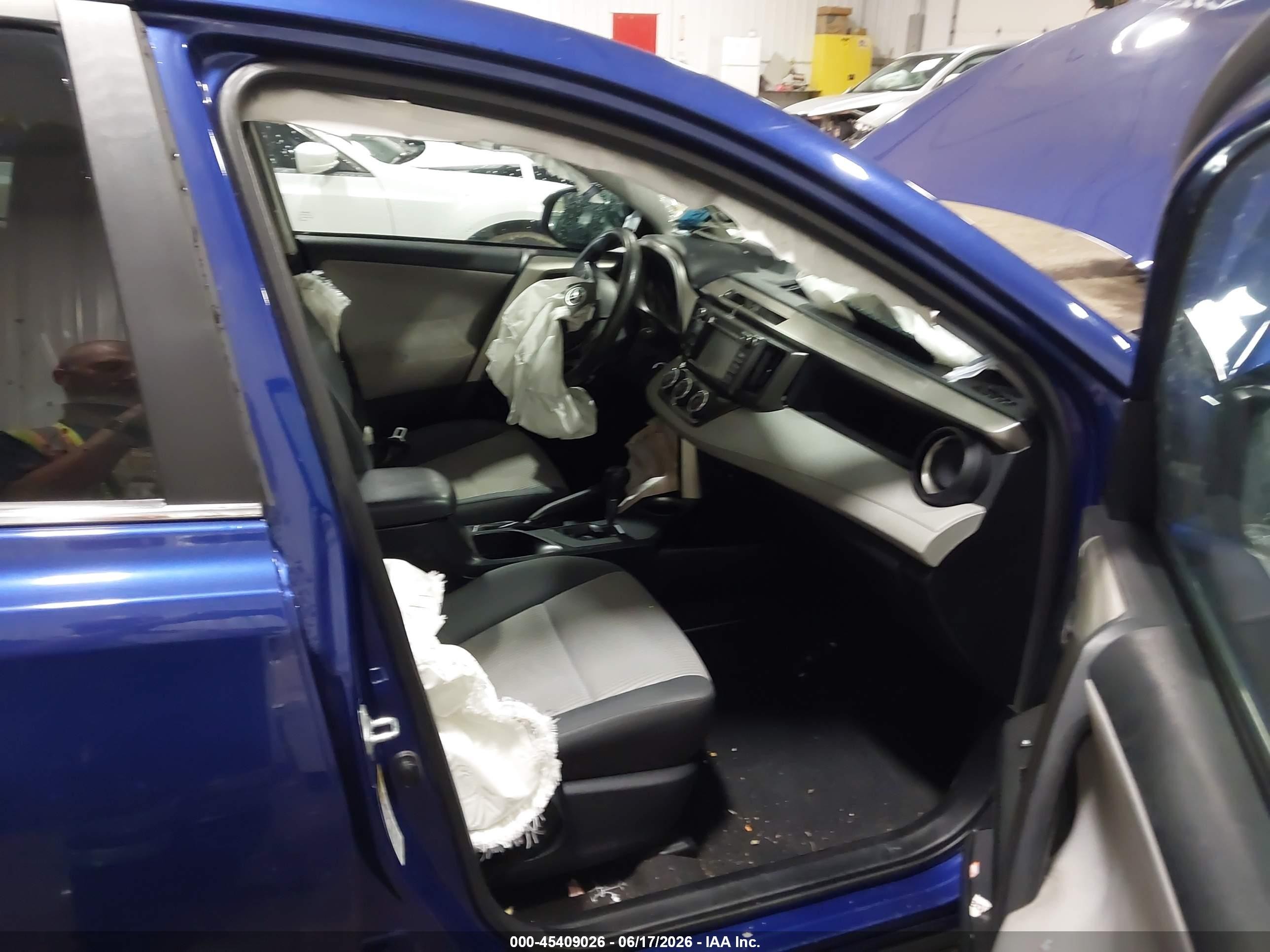 2015 Toyota Rav4 Le Синий vin: 2T3ZFREV7FW178734