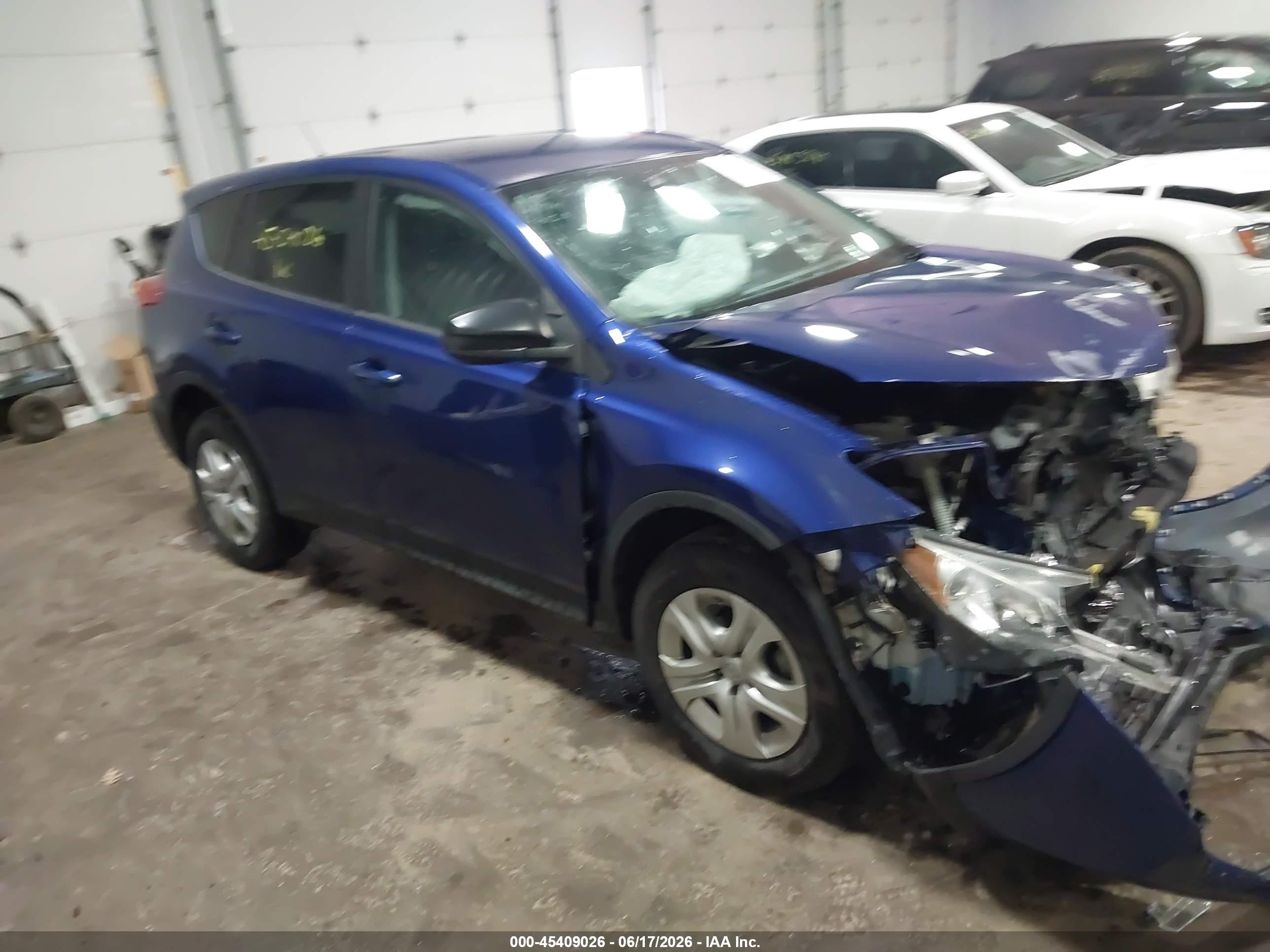 2015 Toyota Rav4 Le Blue vin: 2T3ZFREV7FW178734