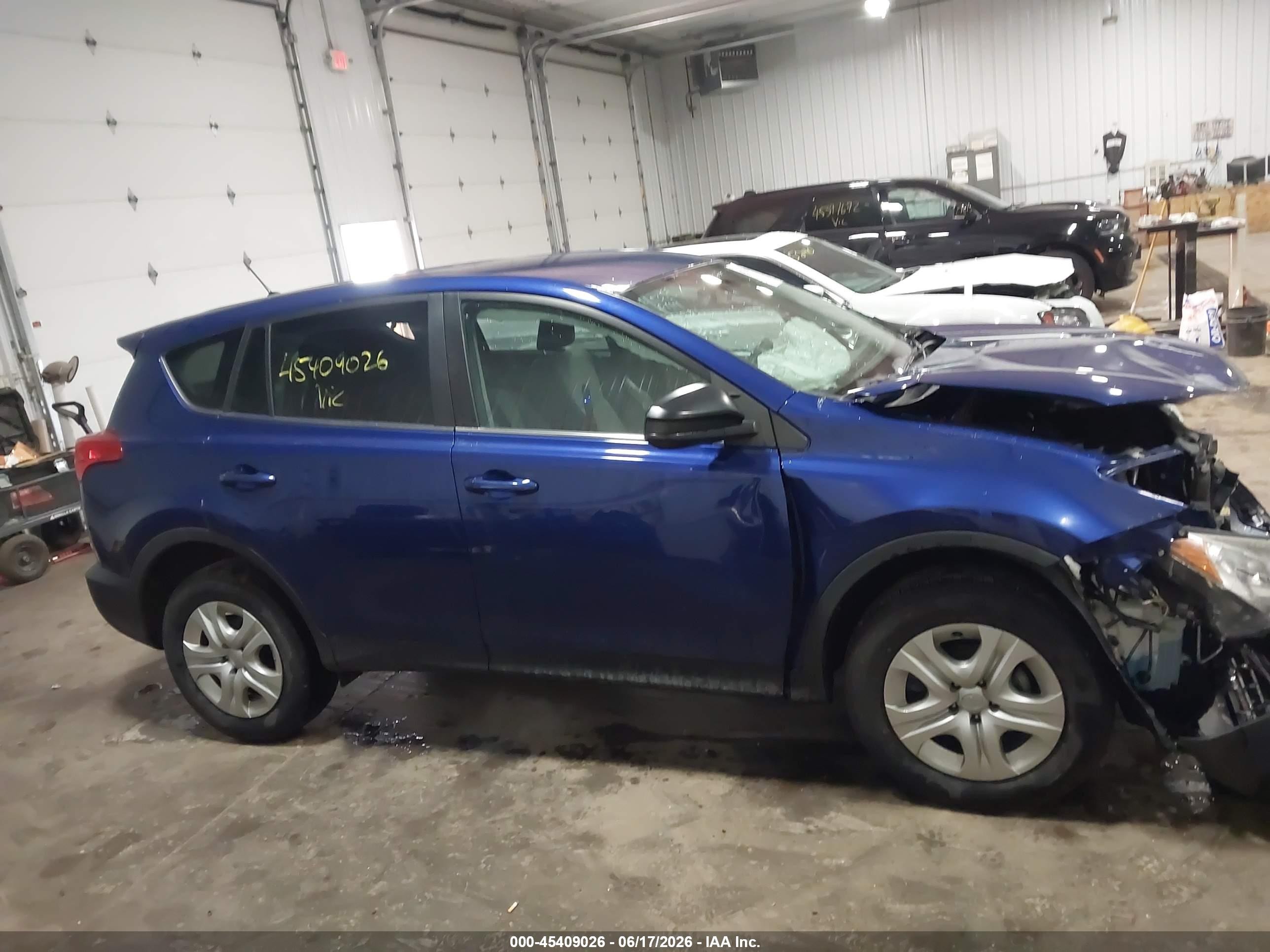 2015 Toyota Rav4 Le Синий vin: 2T3ZFREV7FW178734