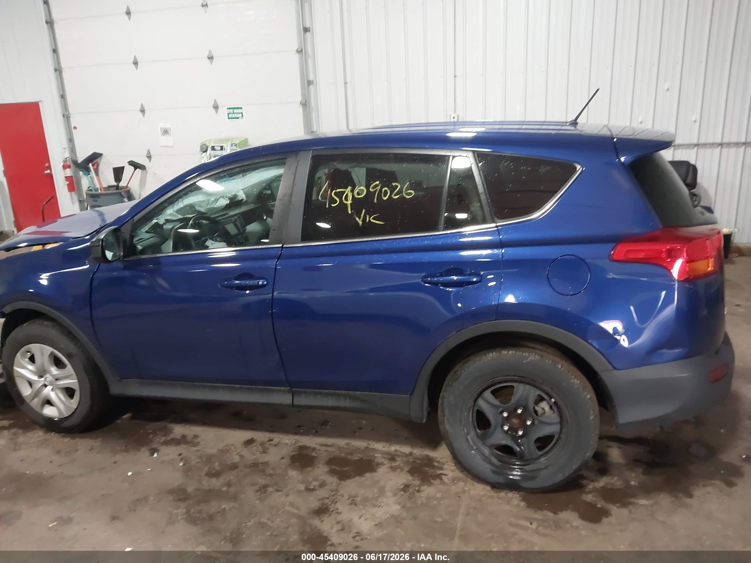 2015 Toyota Rav4 Le Синий vin: 2T3ZFREV7FW178734