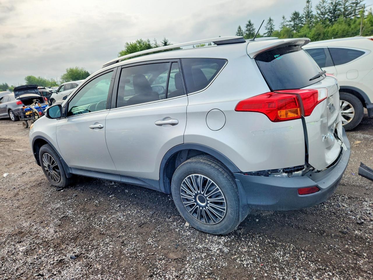 2015 Toyota Rav4 Le Silver vin: 2T3ZFREV7FW209626