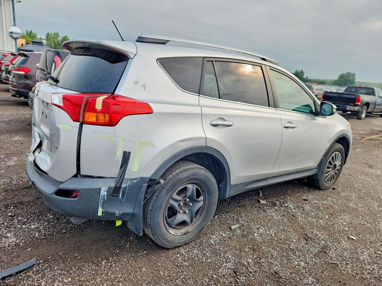 2015 Toyota Rav4 Le Silver vin: 2T3ZFREV7FW209626