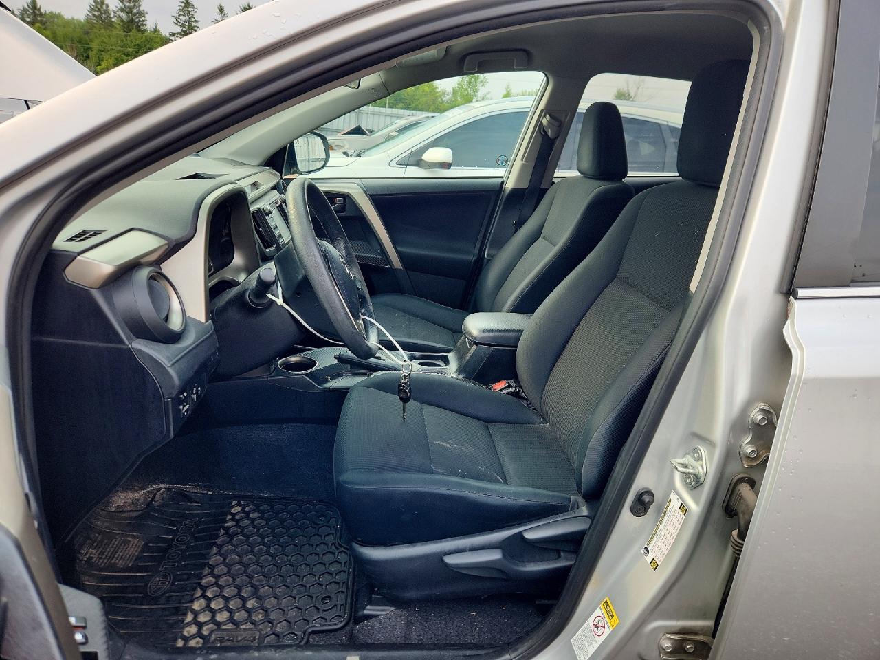 2015 Toyota Rav4 Le Silver vin: 2T3ZFREV7FW209626