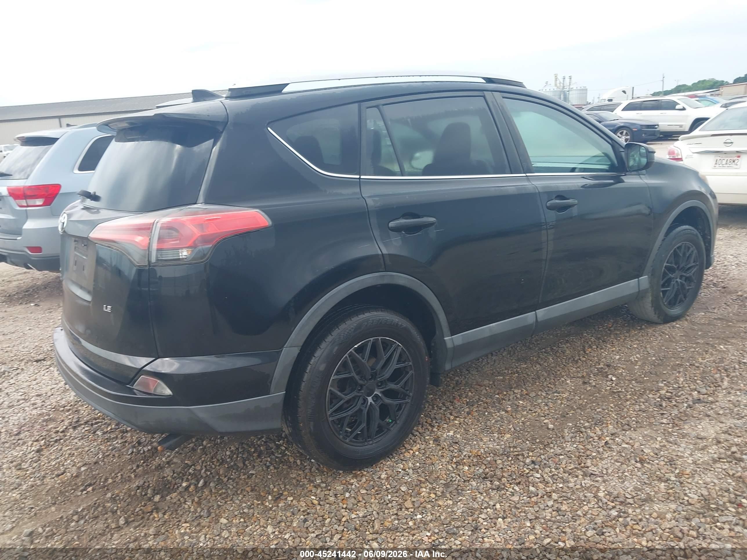 2016 Toyota Rav4 Le Black vin: 2T3ZFREV7GW268841