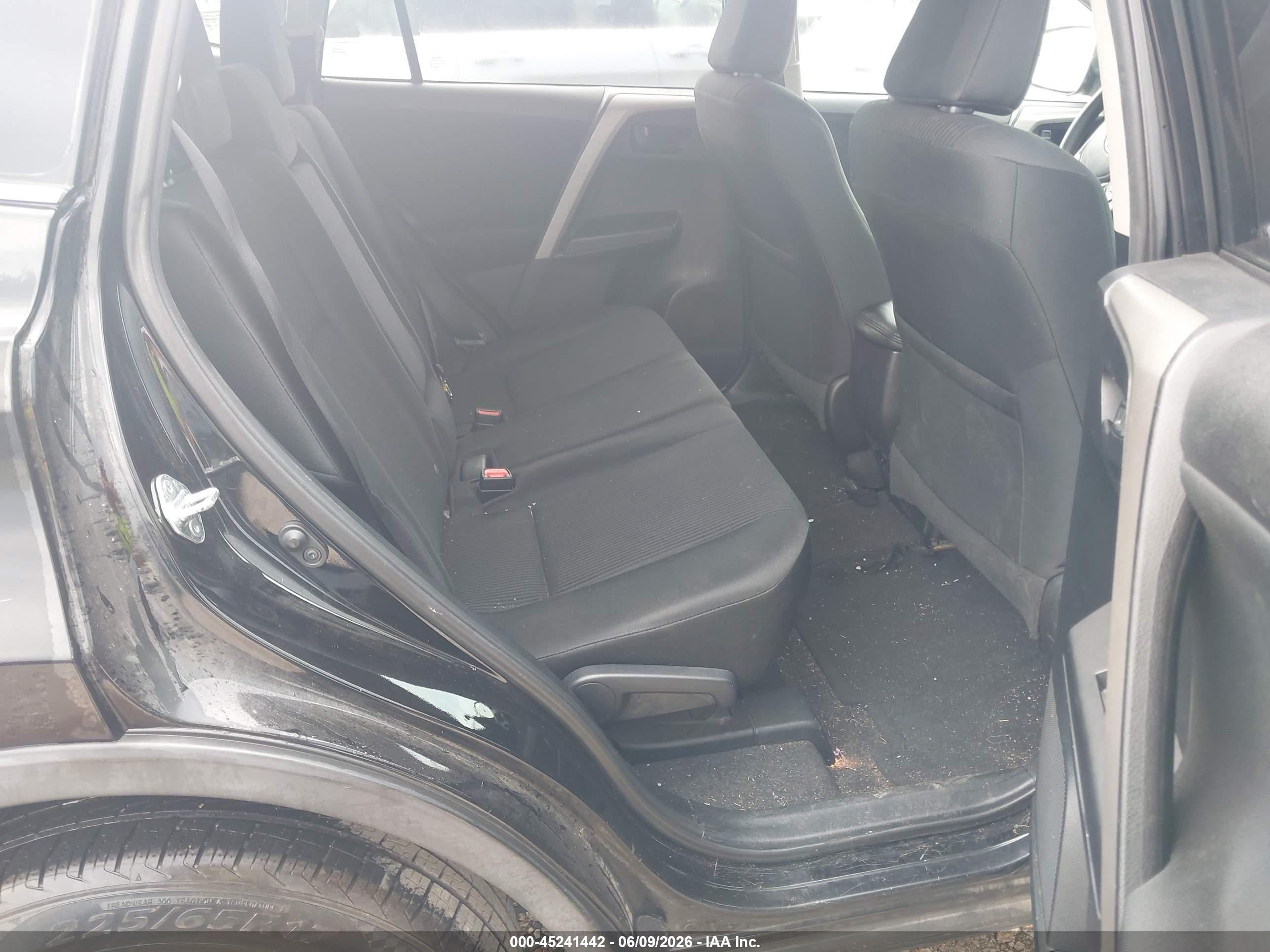 2016 Toyota Rav4 Le Black vin: 2T3ZFREV7GW268841