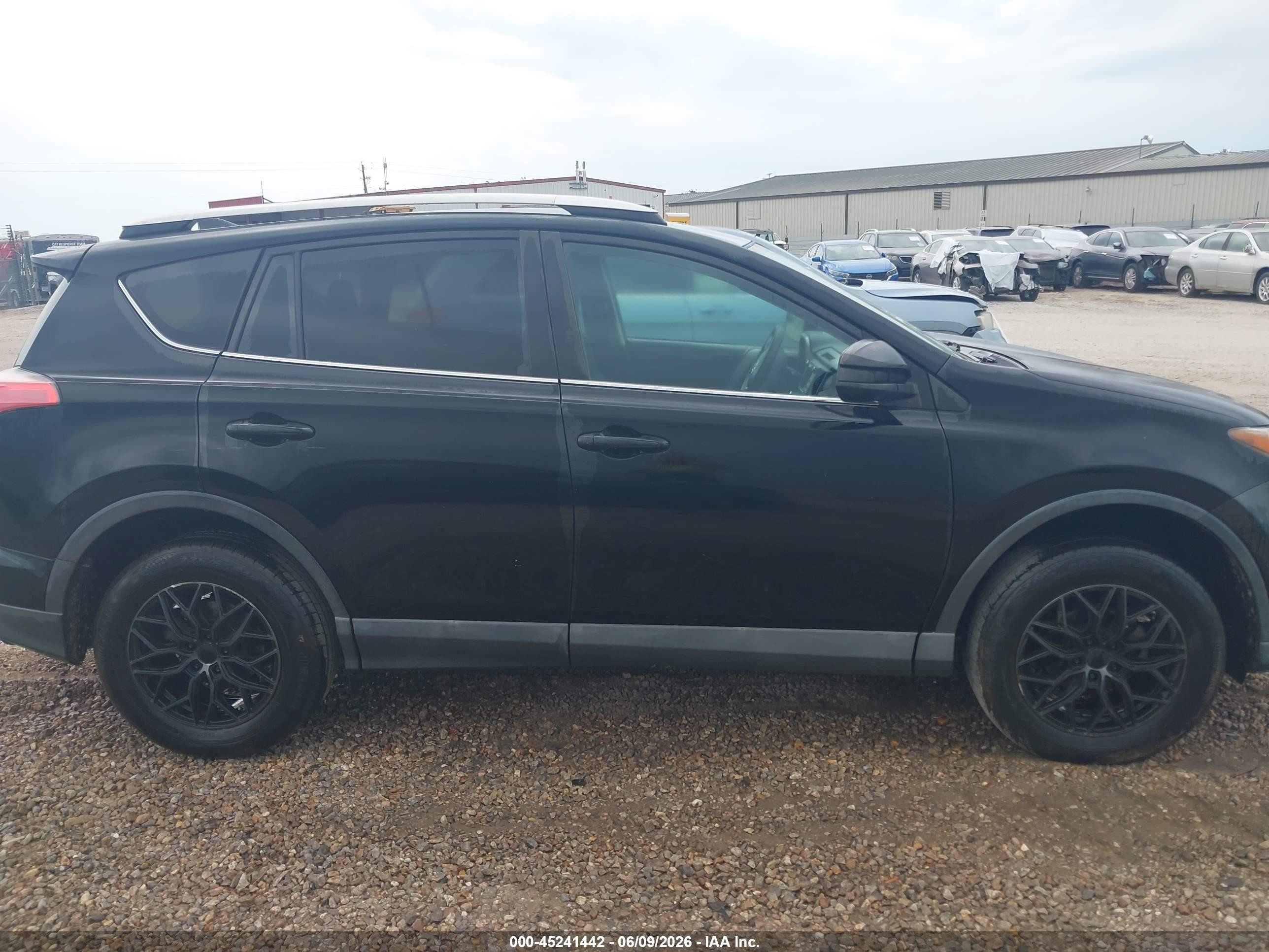 2016 Toyota Rav4 Le Black vin: 2T3ZFREV7GW268841