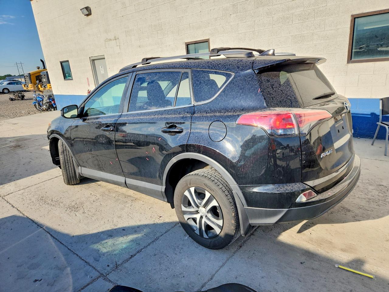 2018 Toyota Rav4 Le Black vin: 2T3ZFREV7JW508879