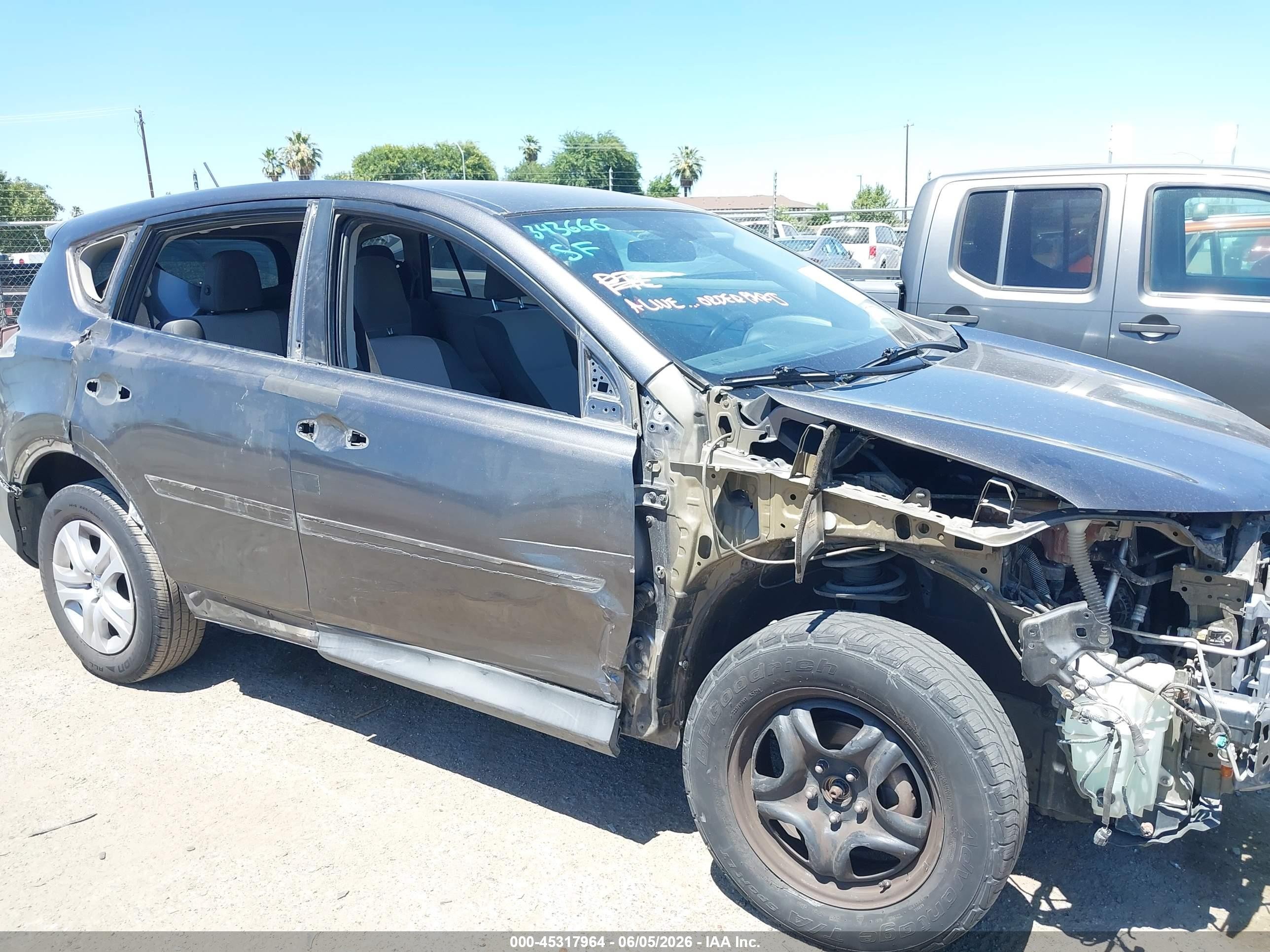2013 Toyota Rav4 Le Gray vin: 2T3ZFREV8DW005463