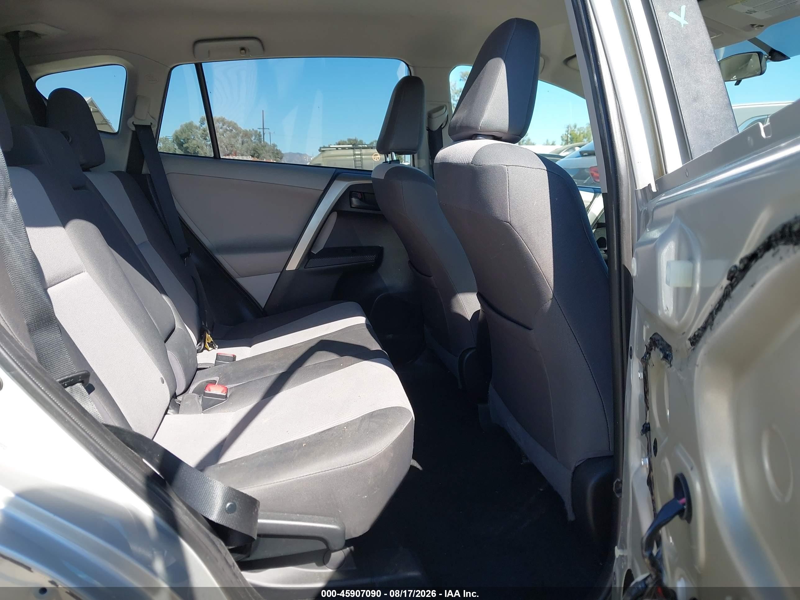 2013 Toyota Rav4 Le Silver vin: 2T3ZFREV8DW005754