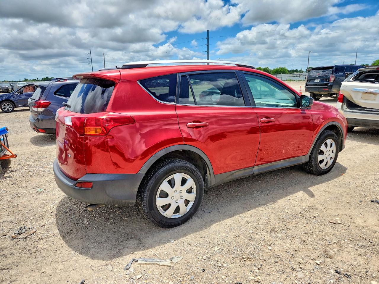 2014 Toyota Rav4 Le Red vin: 2T3ZFREV8EW083033