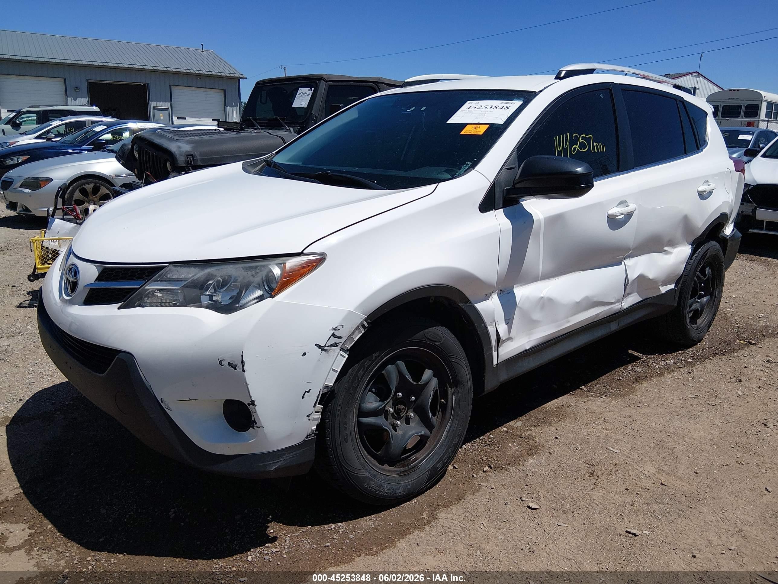 2014 Toyota Rav4 Le White vin: 2T3ZFREV8EW086272