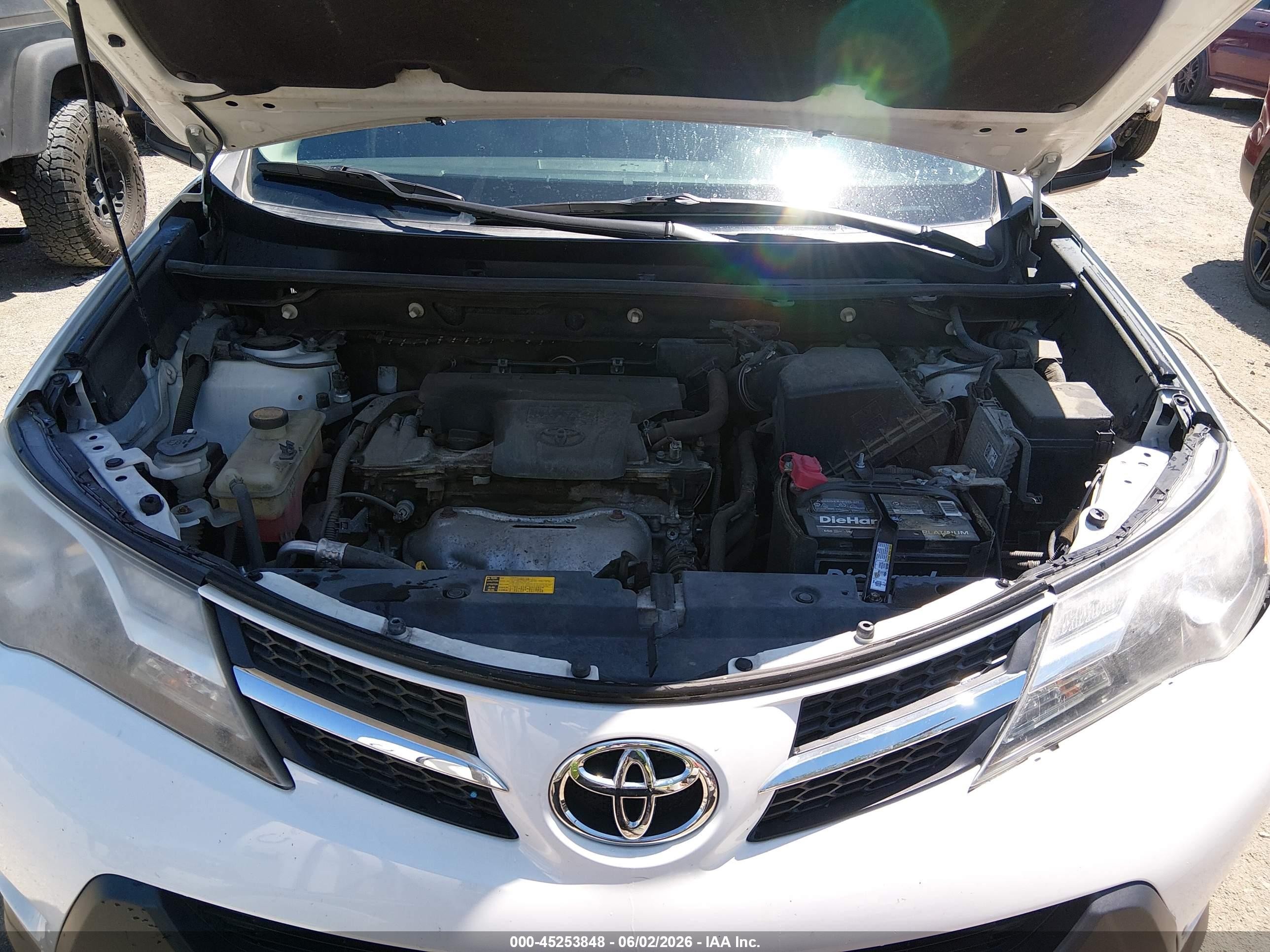 2014 Toyota Rav4 Le White vin: 2T3ZFREV8EW086272