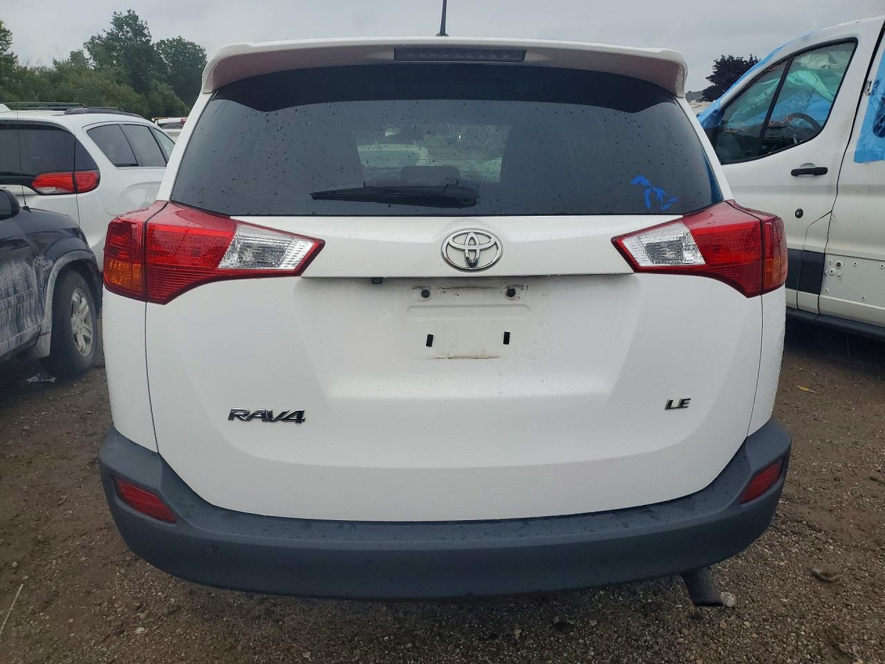 2014 Toyota Rav4 Le White vin: 2T3ZFREV8EW125958