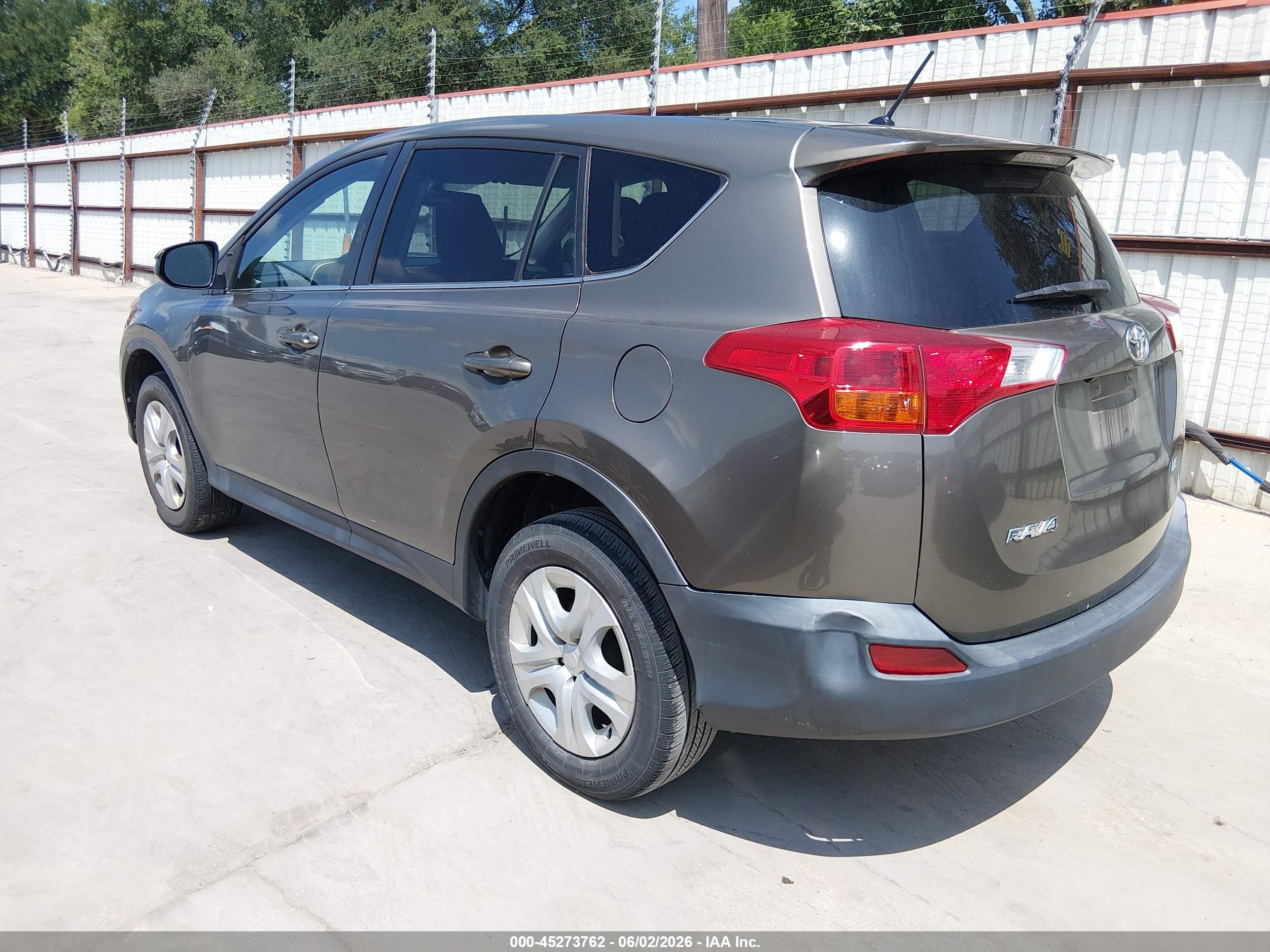 2015 Toyota Rav4 Le Brown vin: 2T3ZFREV8FW143426