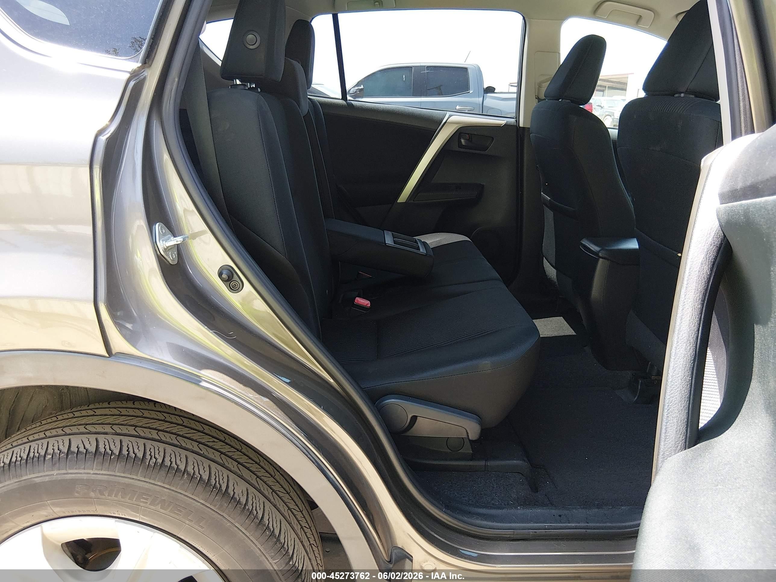 2015 Toyota Rav4 Le Brown vin: 2T3ZFREV8FW143426