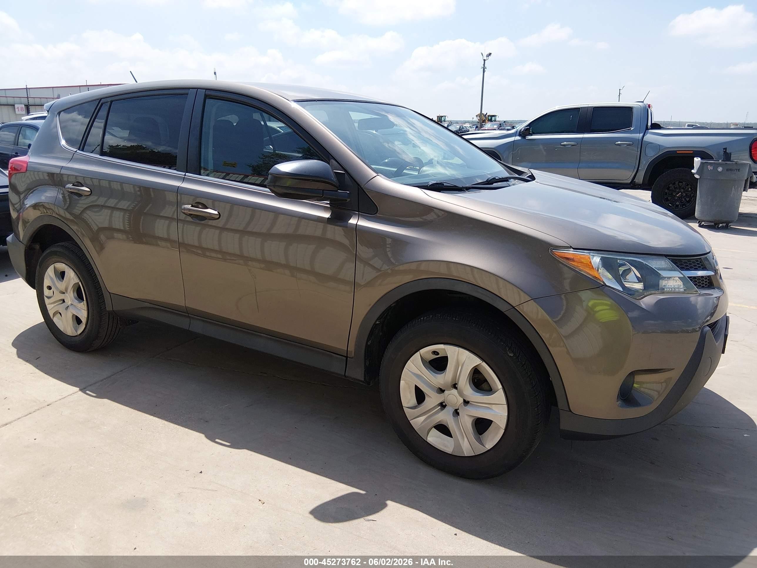2015 Toyota Rav4 Le Brown vin: 2T3ZFREV8FW143426