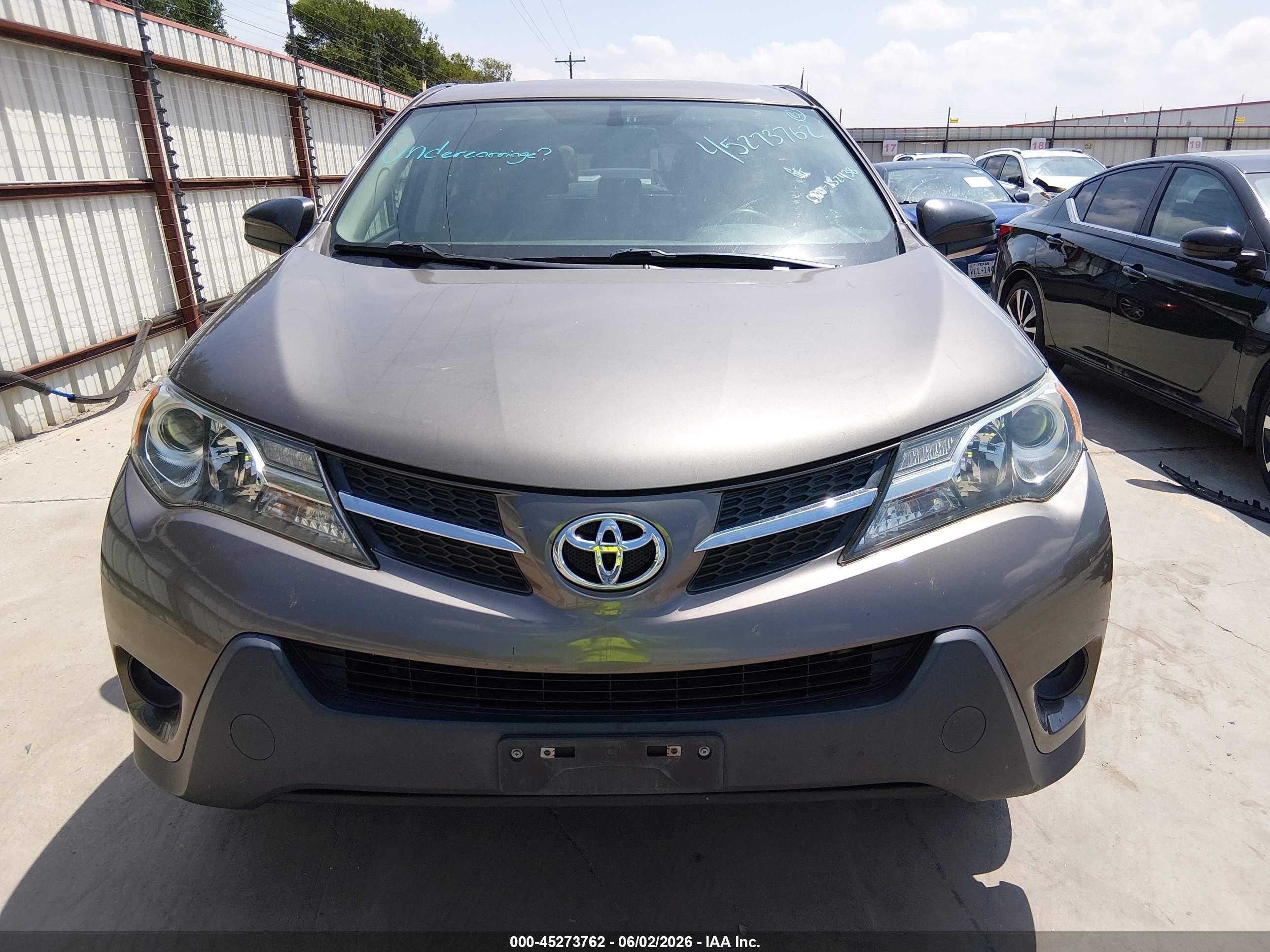 2015 Toyota Rav4 Le Brown vin: 2T3ZFREV8FW143426