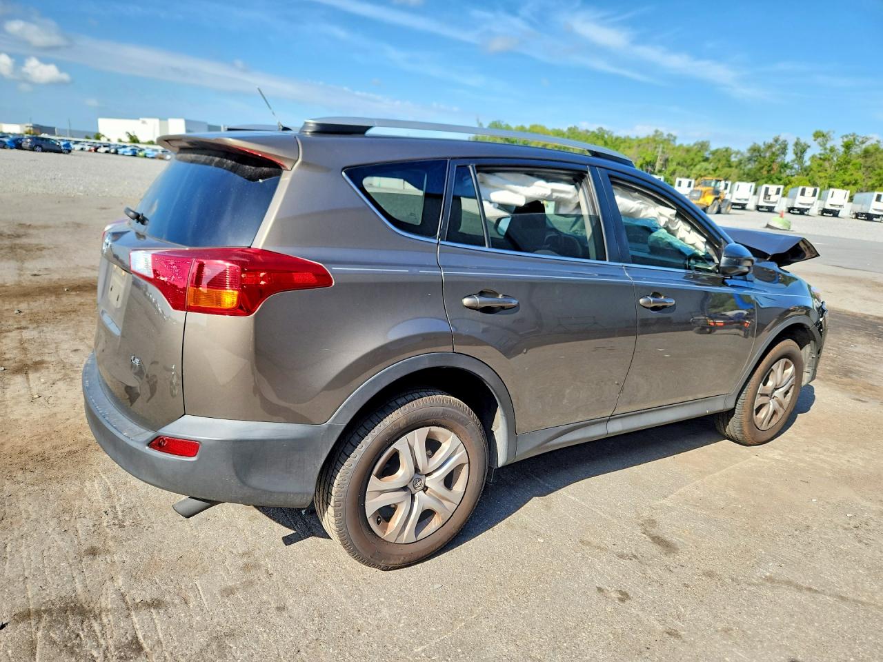 2015 Toyota Rav4 Le Brown vin: 2T3ZFREV8FW148819