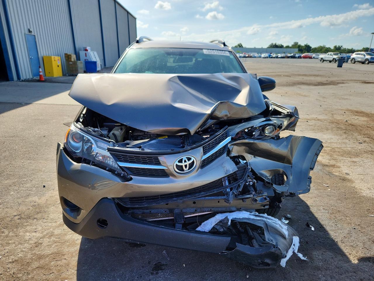 2015 Toyota Rav4 Le Brown vin: 2T3ZFREV8FW148819