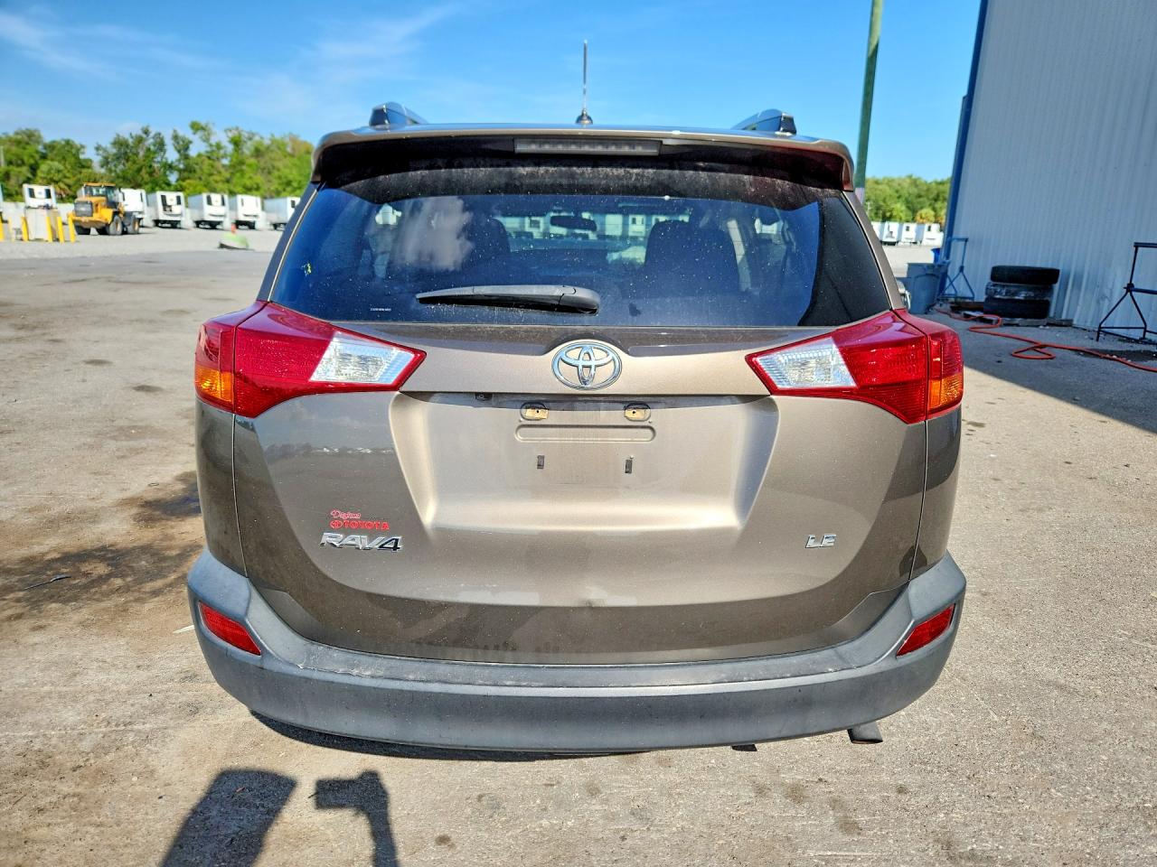 2015 Toyota Rav4 Le Brown vin: 2T3ZFREV8FW148819