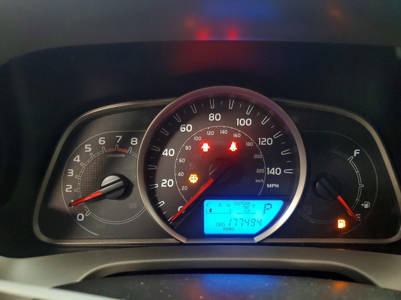 2015 Toyota Rav4 Le White vin: 2T3ZFREV8FW162834