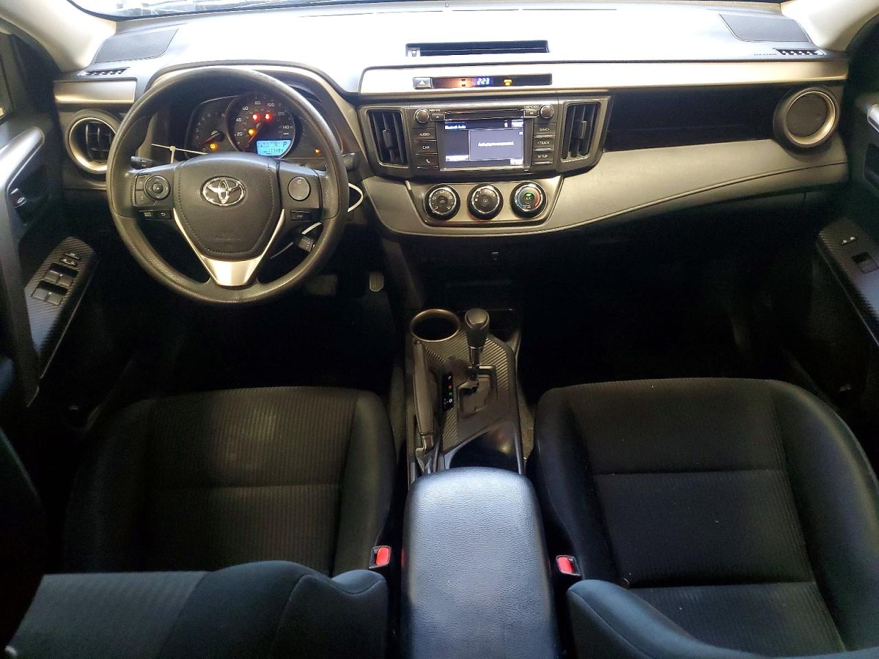 2015 Toyota Rav4 Le White vin: 2T3ZFREV8FW162834