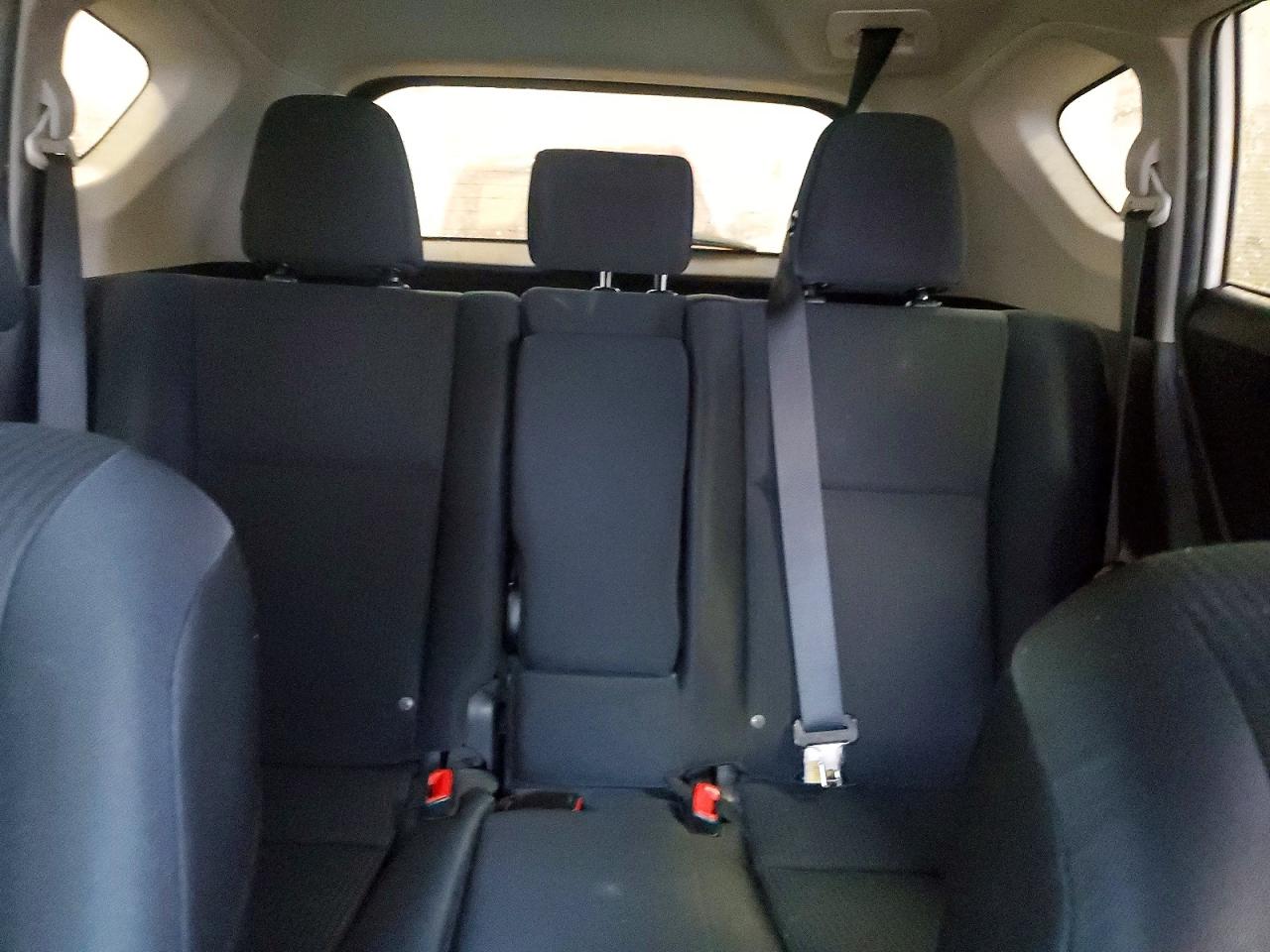 2015 Toyota Rav4 Le White vin: 2T3ZFREV8FW162834