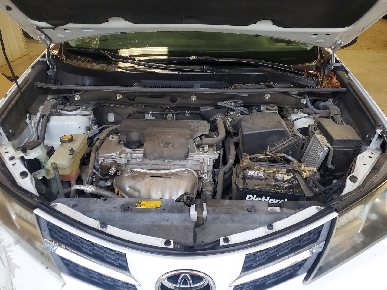 2015 Toyota Rav4 Le White vin: 2T3ZFREV8FW162834