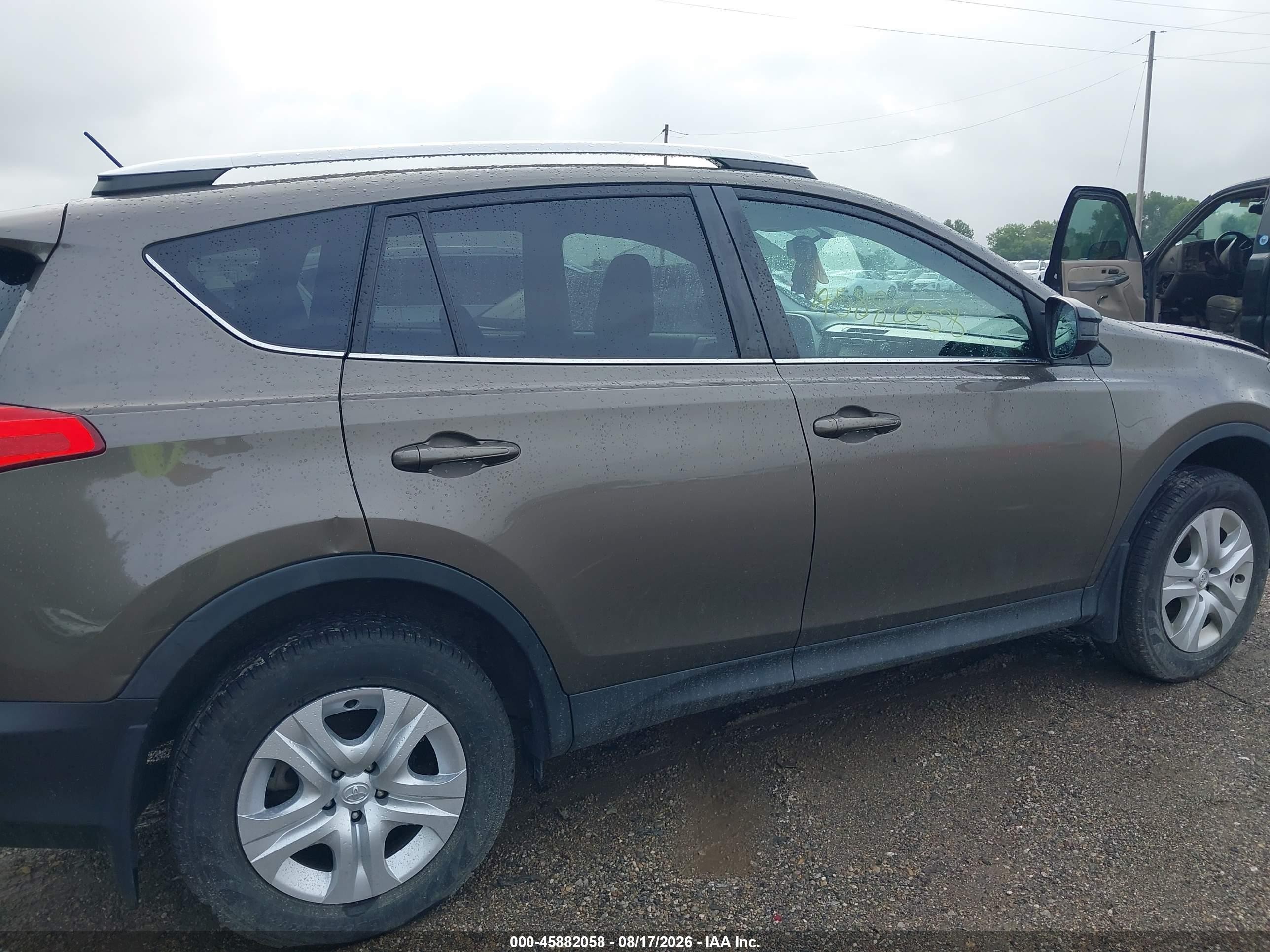 2015 Toyota Rav4 Le Brown vin: 2T3ZFREV8FW200658
