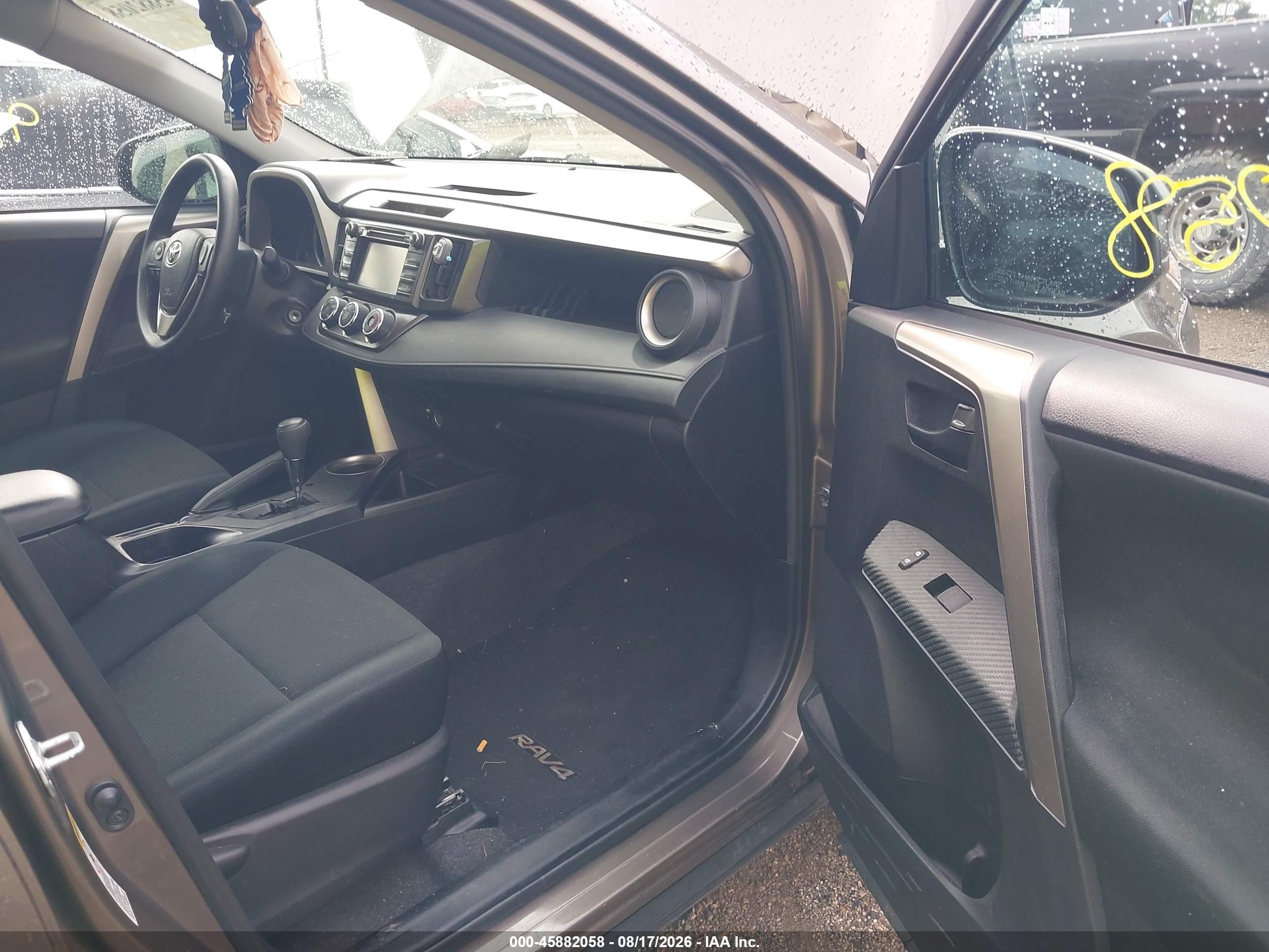 2015 Toyota Rav4 Le Brown vin: 2T3ZFREV8FW200658