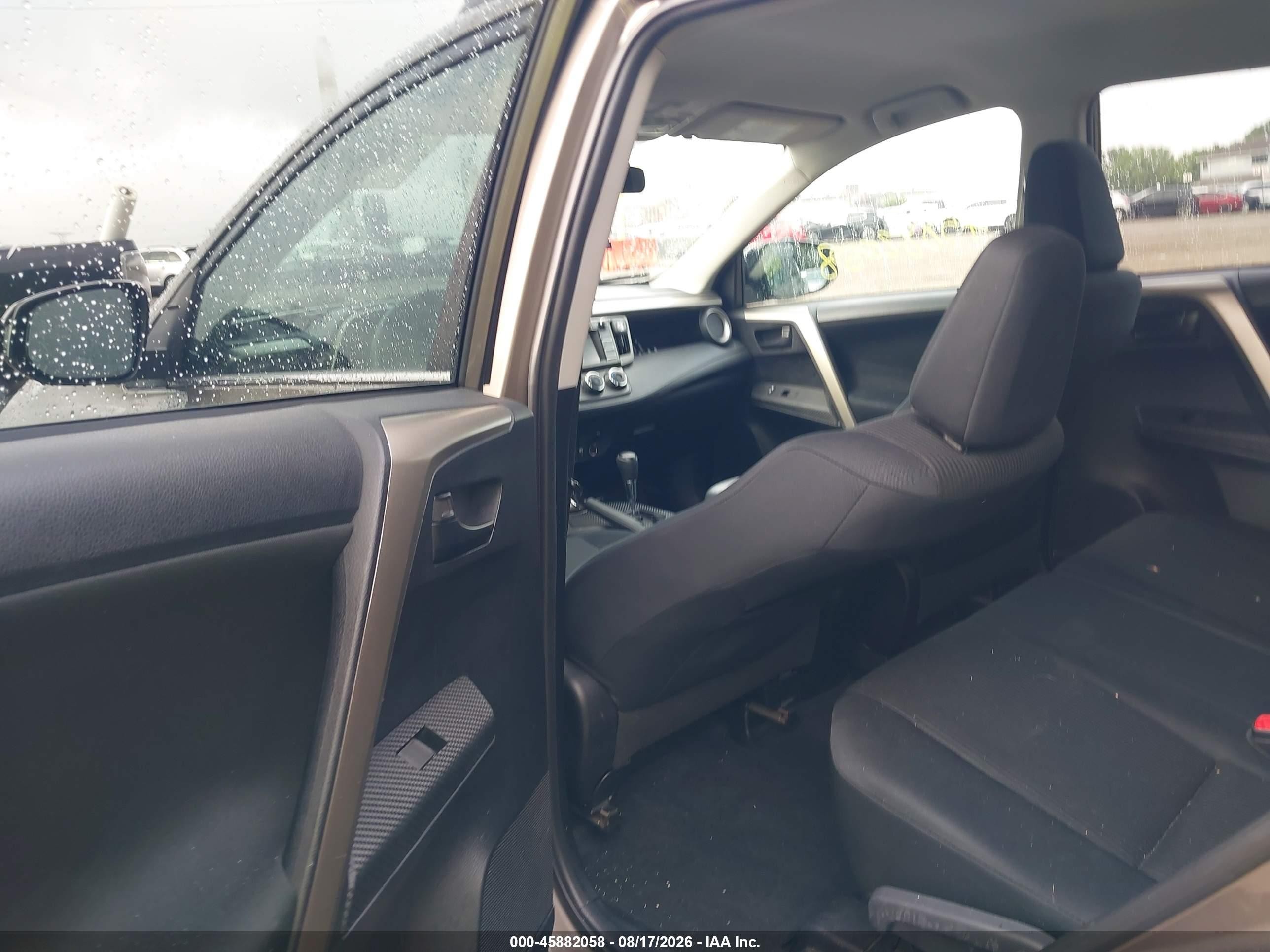 2015 Toyota Rav4 Le Brown vin: 2T3ZFREV8FW200658