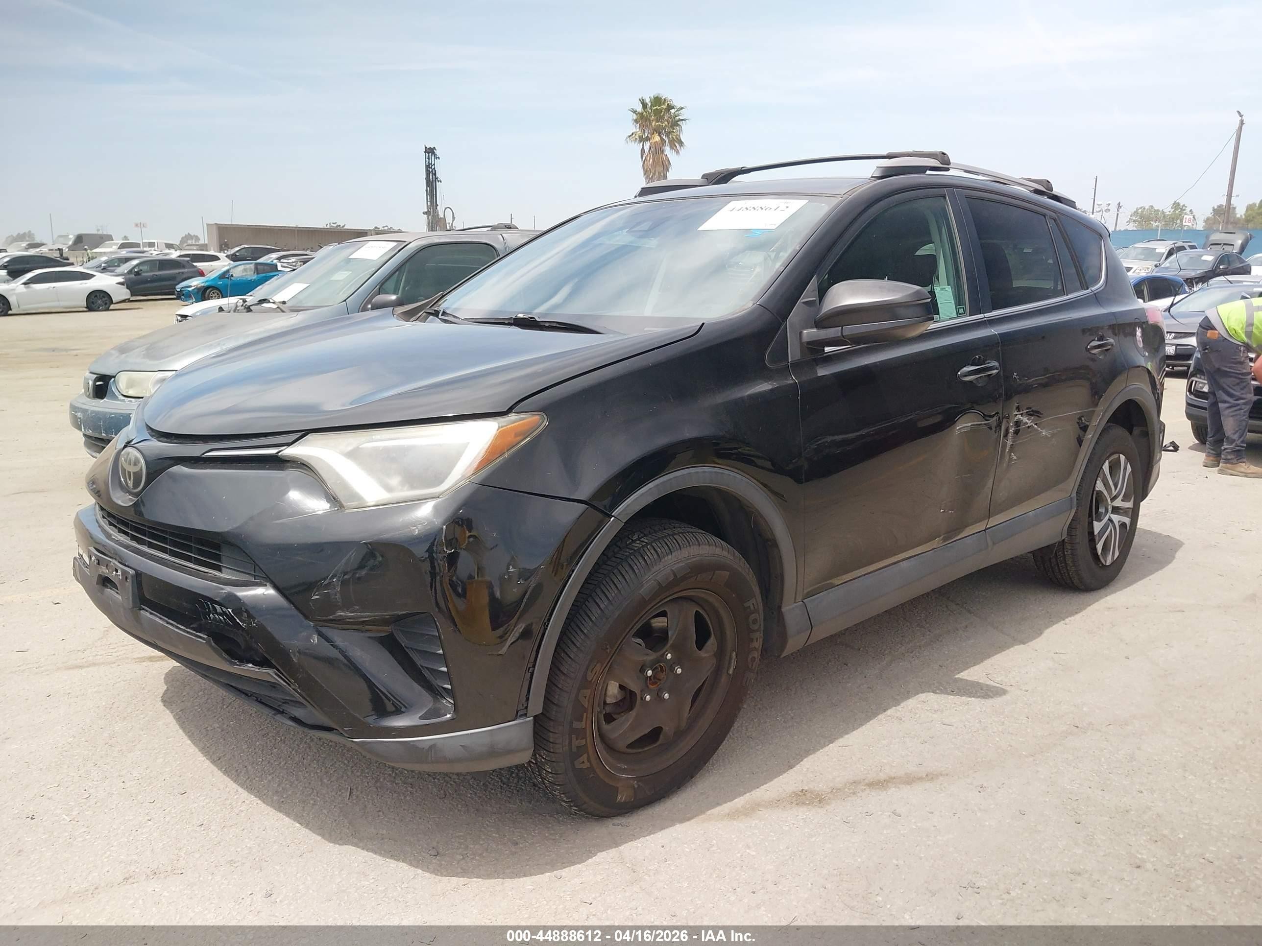 2018 Toyota Rav4 Le Black vin: 2T3ZFREV8JW432587