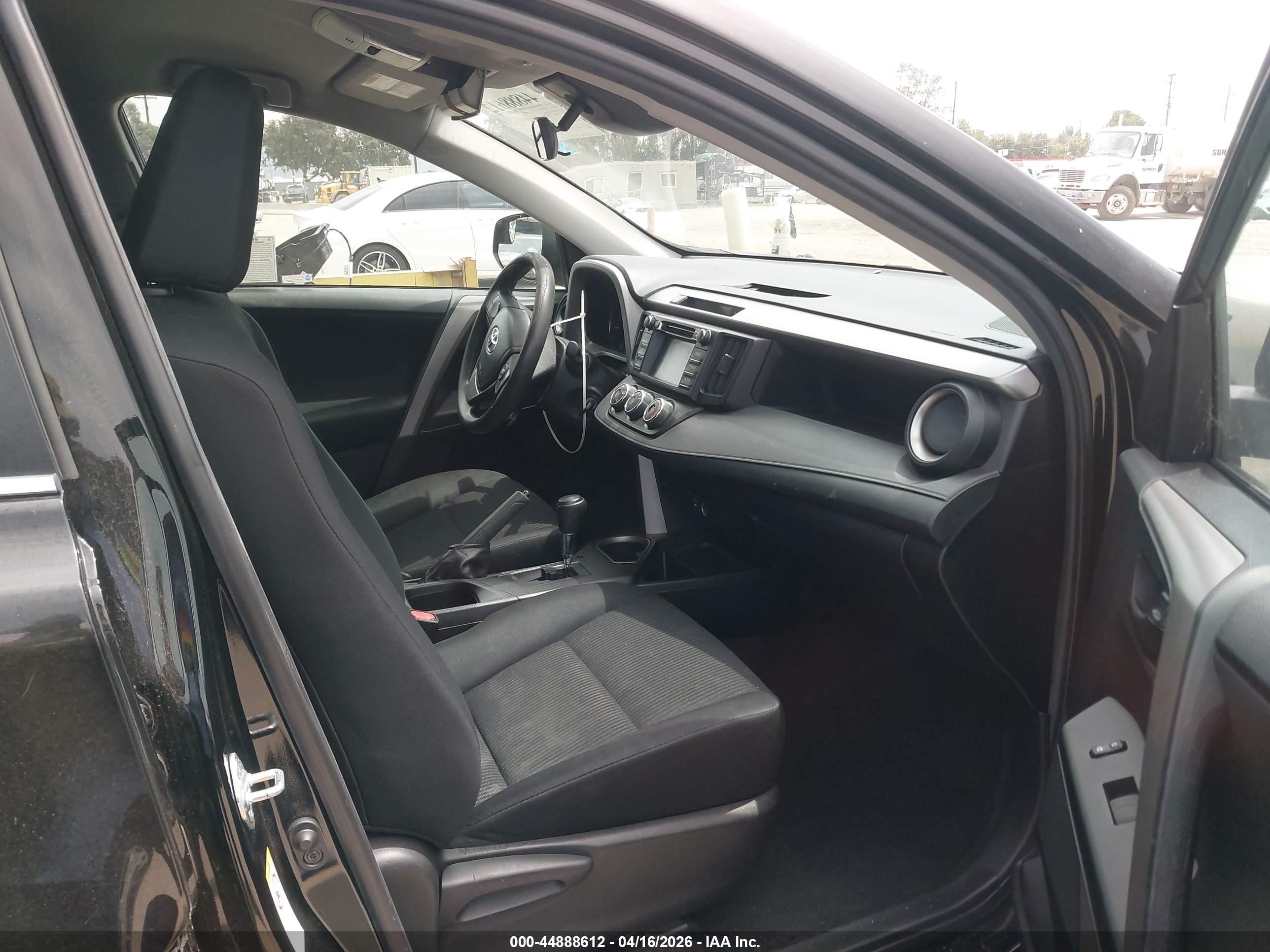 2018 Toyota Rav4 Le Black vin: 2T3ZFREV8JW432587