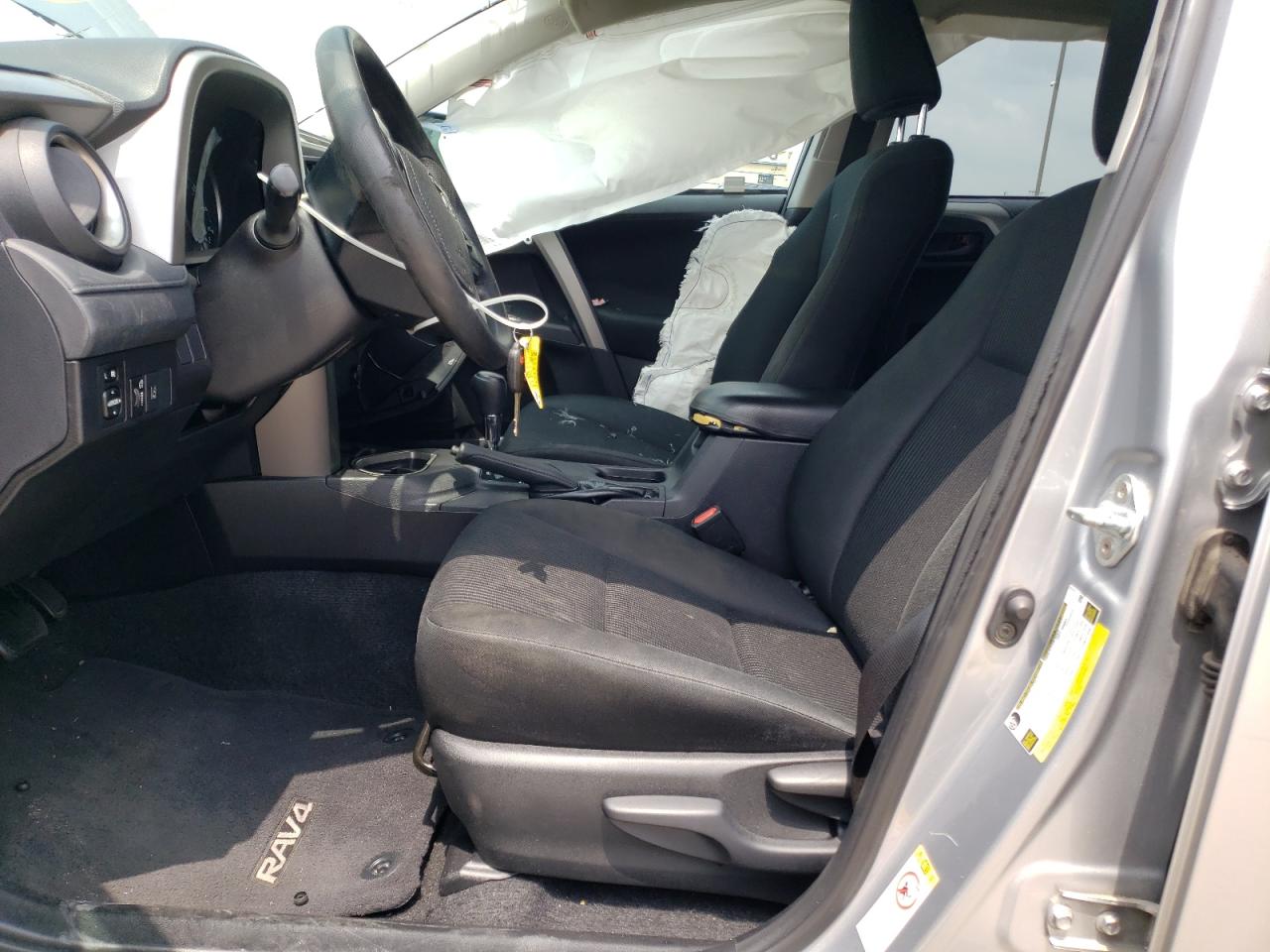 2018 Toyota Rav4 Le Silver vin: 2T3ZFREV8JW441628