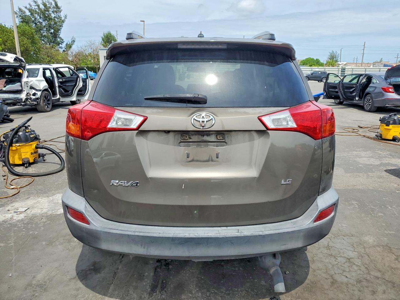 2013 Toyota Rav4 Le Коричневый vin: 2T3ZFREV9DW006184