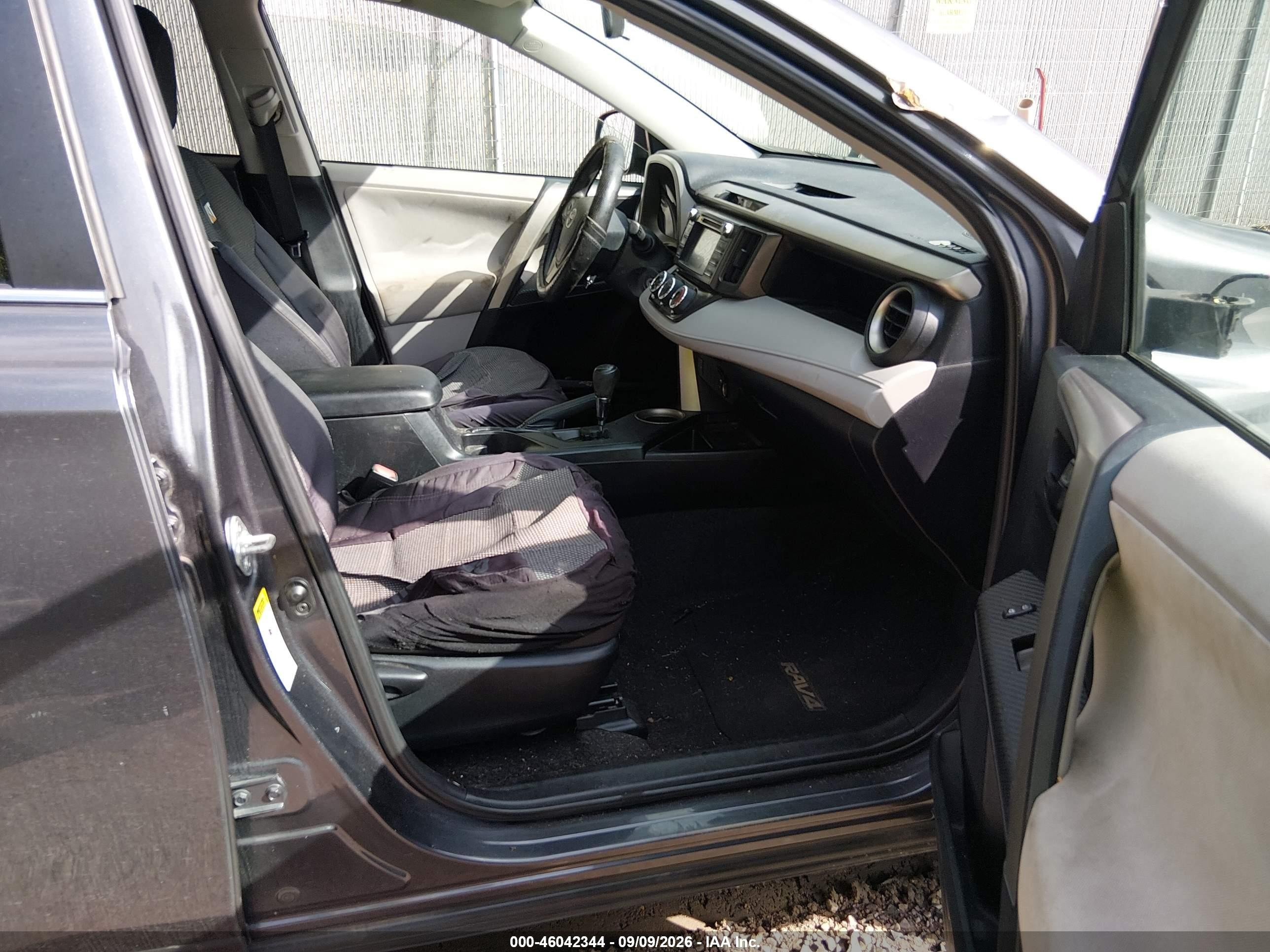 2013 Toyota Rav4 Le Gray vin: 2T3ZFREV9DW041520