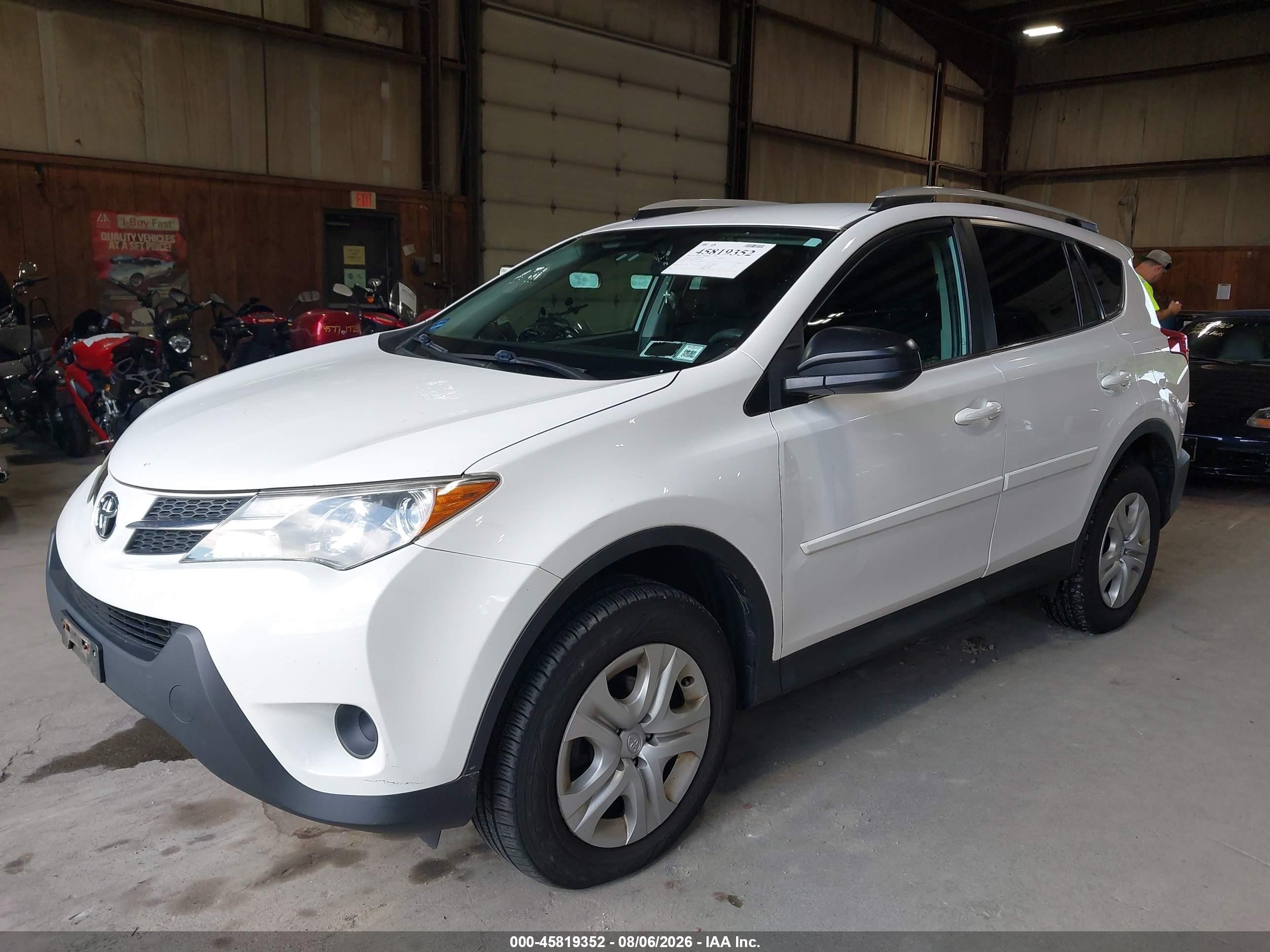 2014 Toyota Rav4 Le White vin: 2T3ZFREV9EW078200