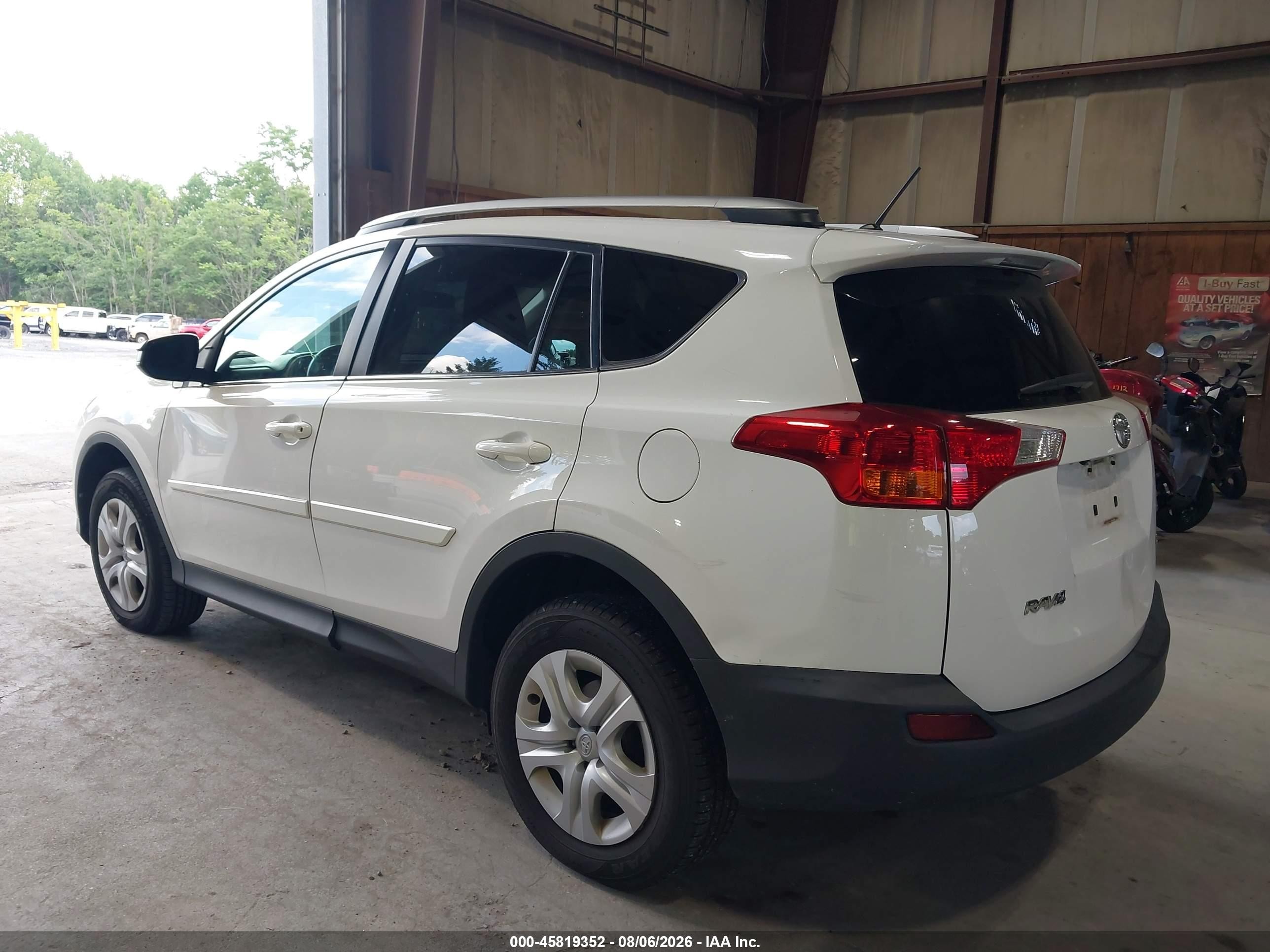 2014 Toyota Rav4 Le White vin: 2T3ZFREV9EW078200